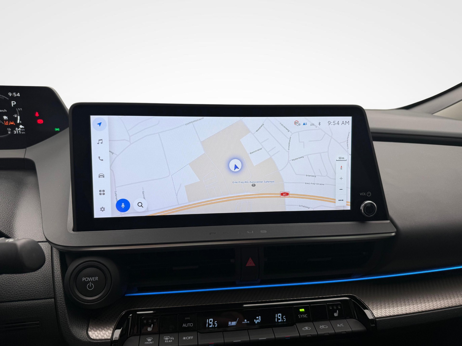 TOYOTA Prius 2.0 Plug-In-Hybrid Style-image-12