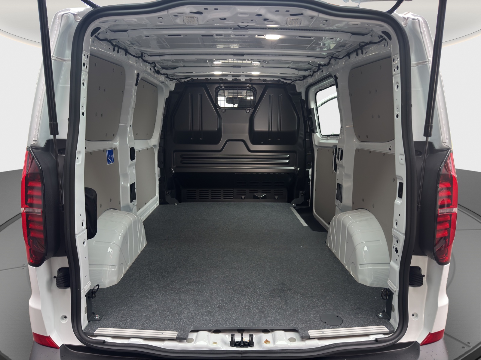 VW Transporter 2.0 TDI-image-13