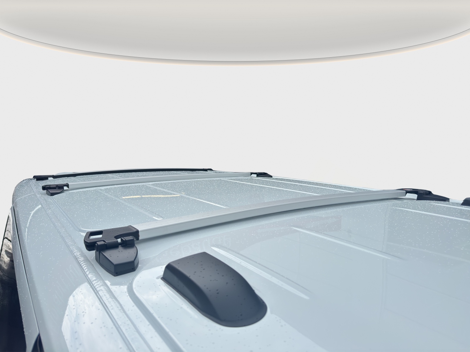 VW Transporter 2.0 TDI-image-12