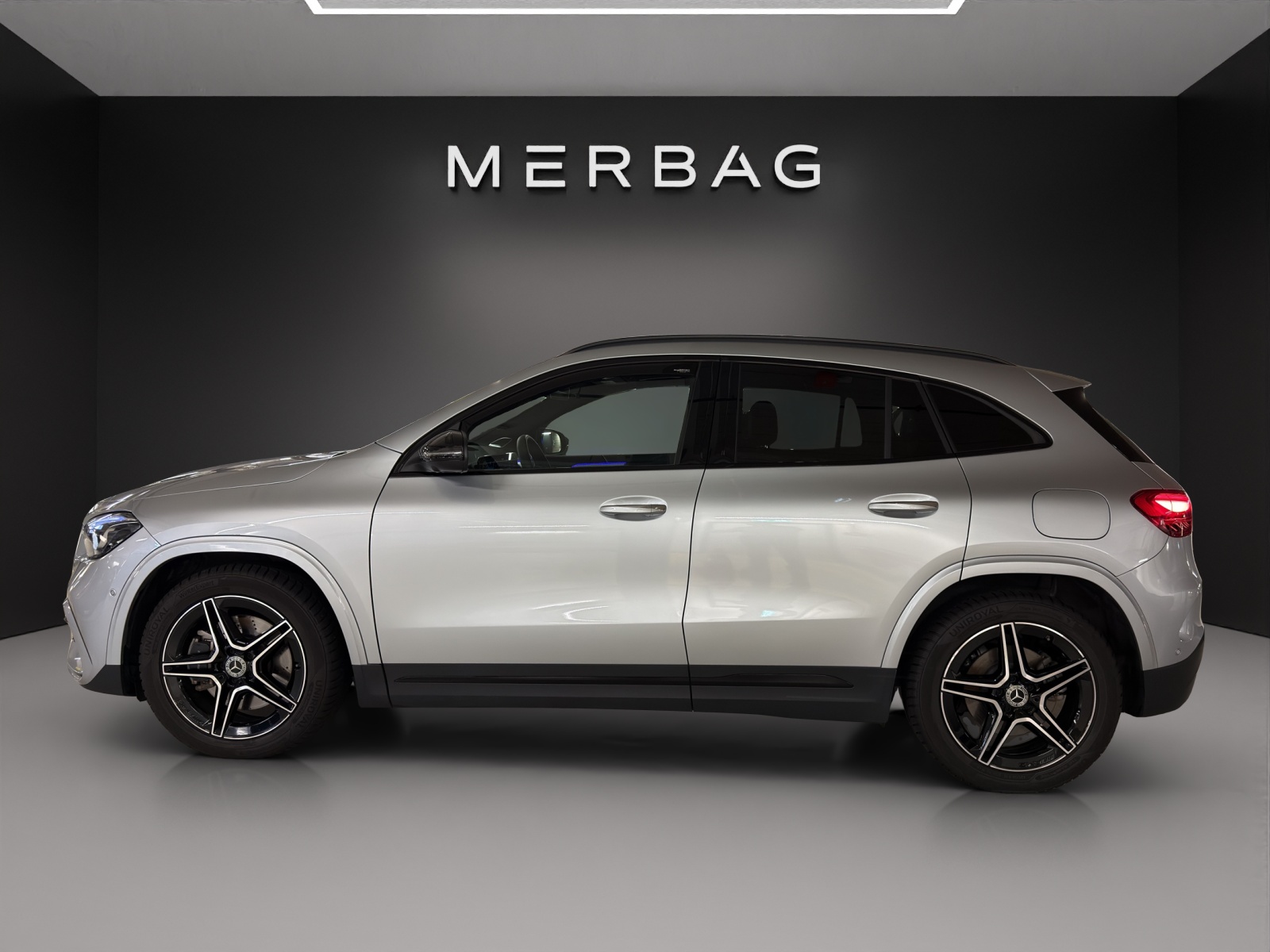MERCEDES-BENZ GLA 220d 4Matic 8G-DCTSwiss Star-image-3