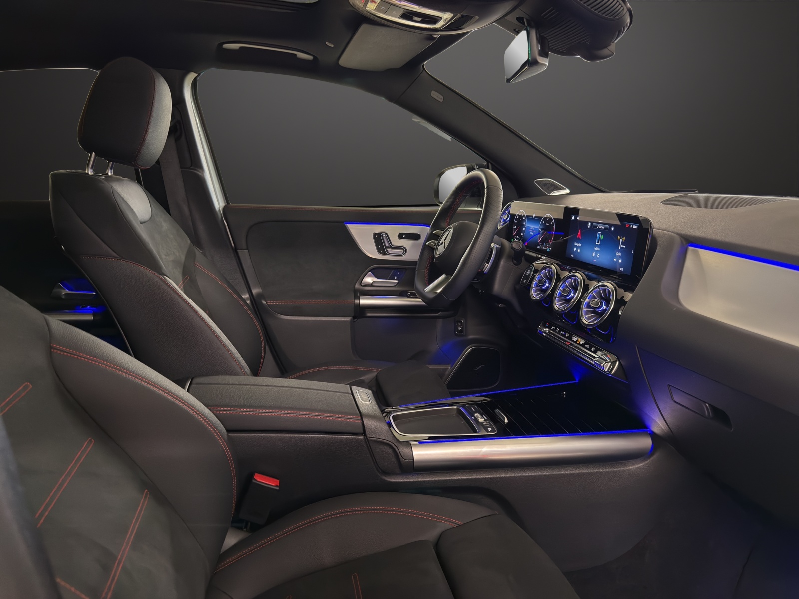 MERCEDES-BENZ GLA 220d 4Matic 8G-DCTSwiss Star-image-11
