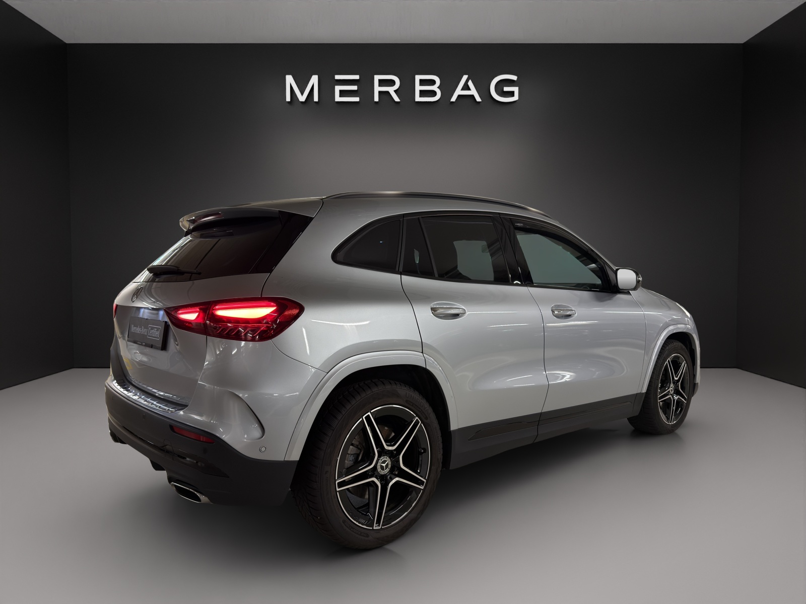 MERCEDES-BENZ GLA 220d 4Matic 8G-DCTSwiss Star-image-7