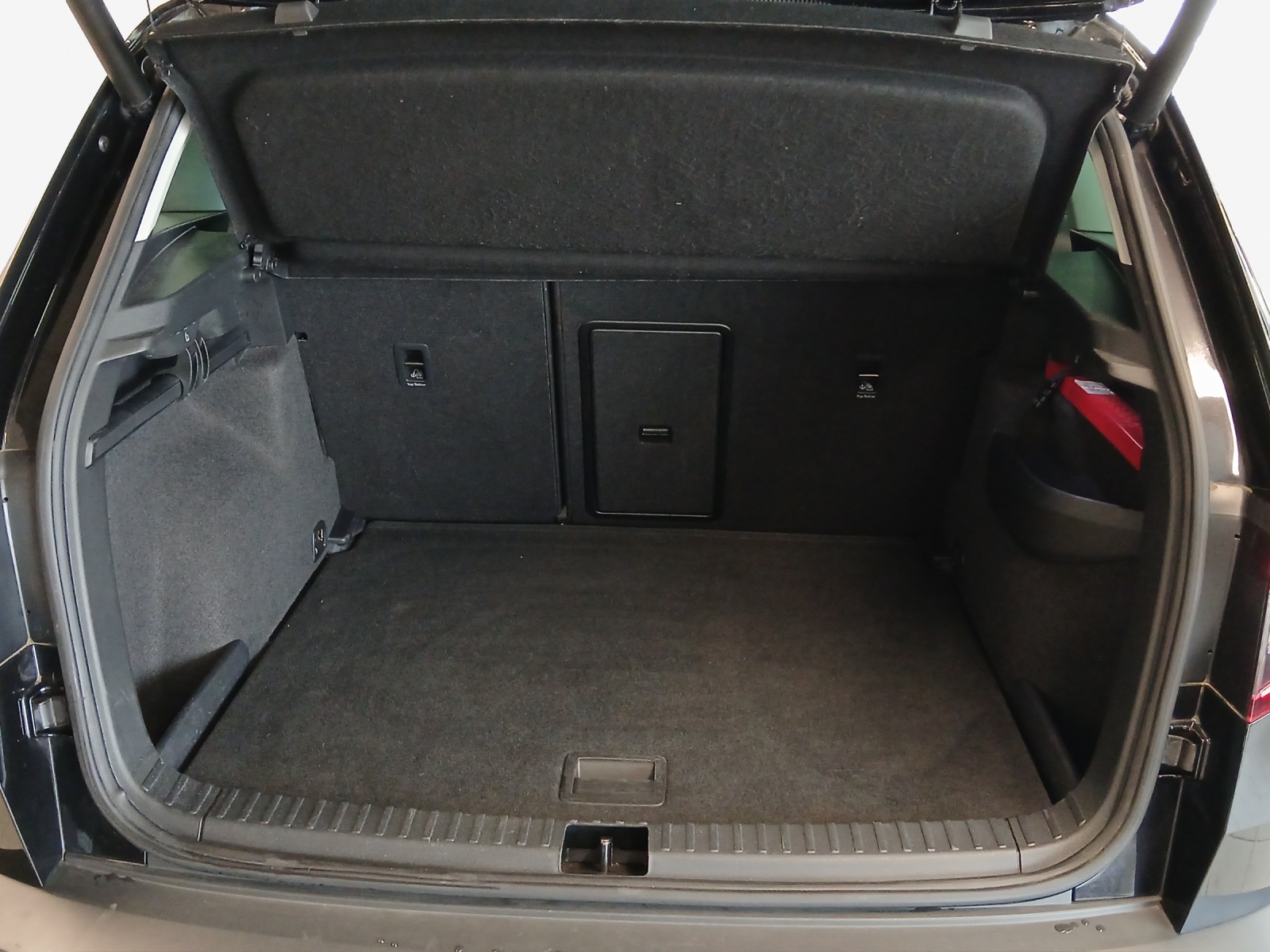 SKODA Karoq 1.5 TSI ACT Drive DSG-image-12