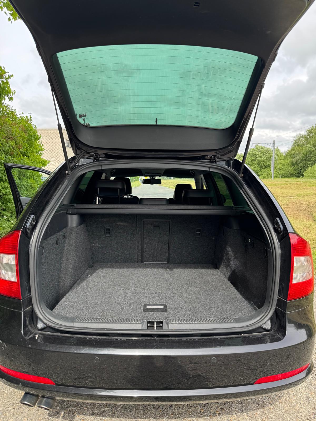 SKODA 2.0 TDI RS-image-5