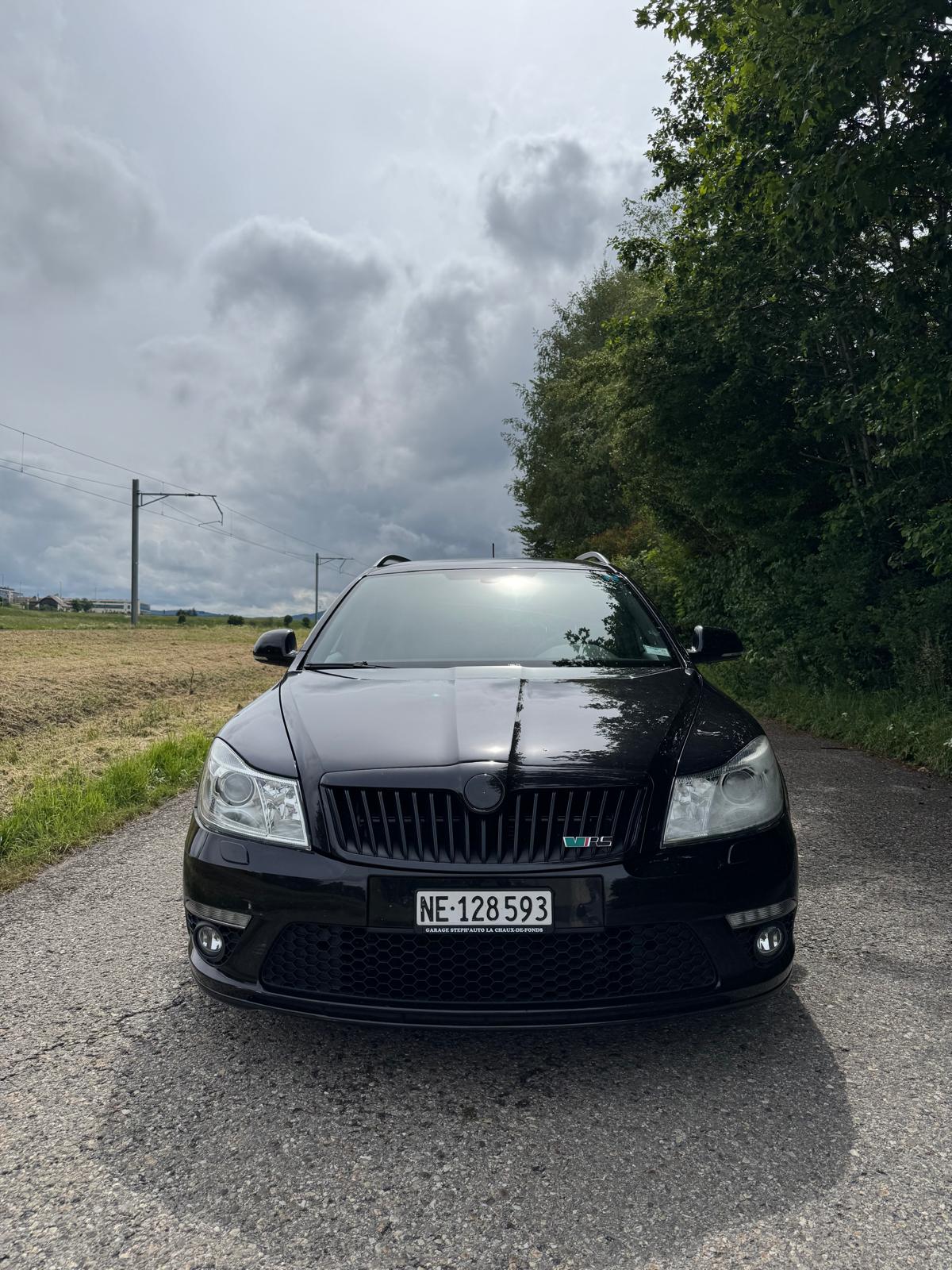 SKODA 2.0 TDI RS-image-1