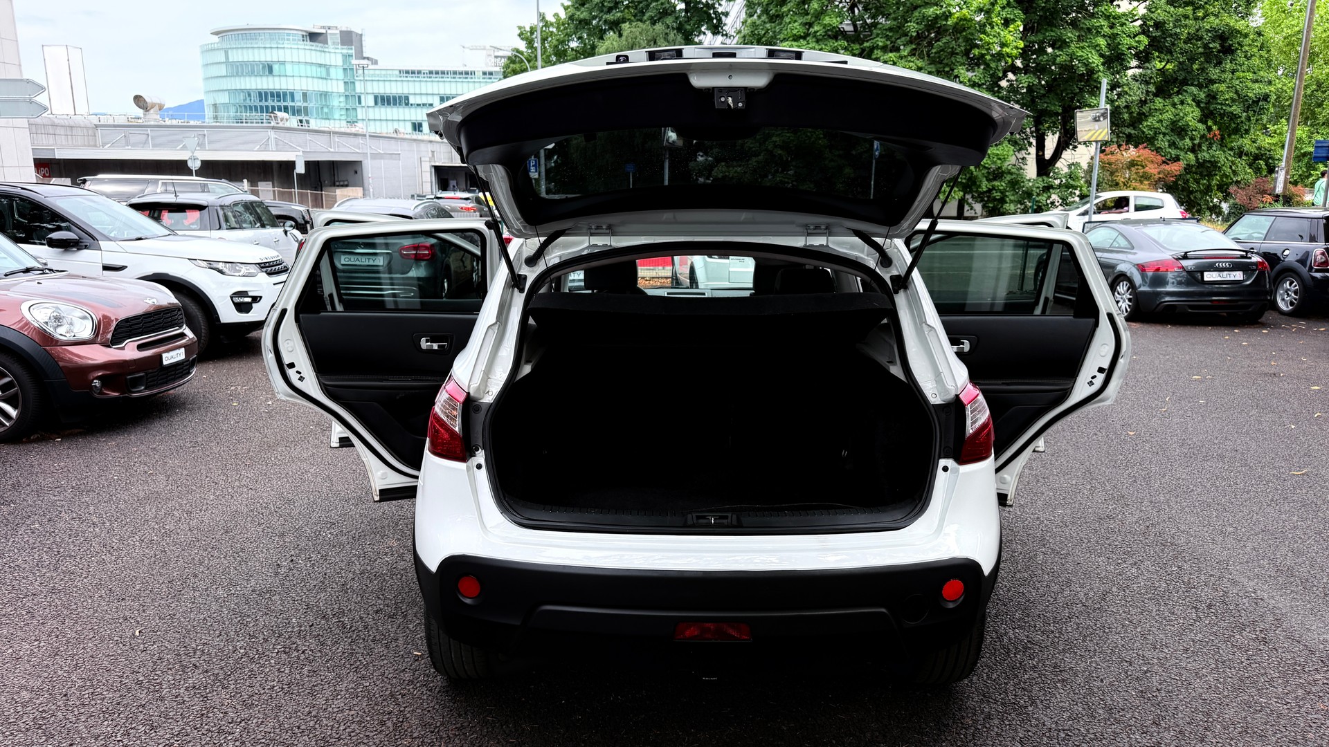 NISSAN Qashqai 2.0 dCi 4WD tekna Automatic-image-6