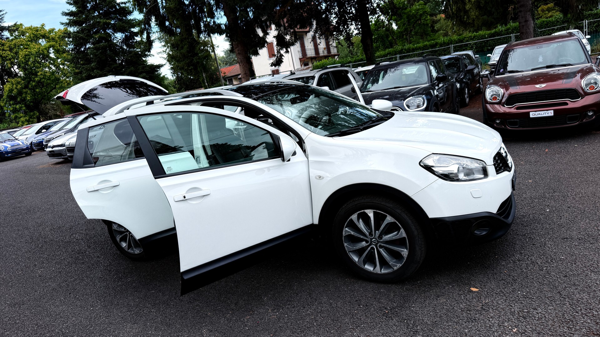 NISSAN Qashqai 2.0 dCi 4WD tekna Automatic-image-13