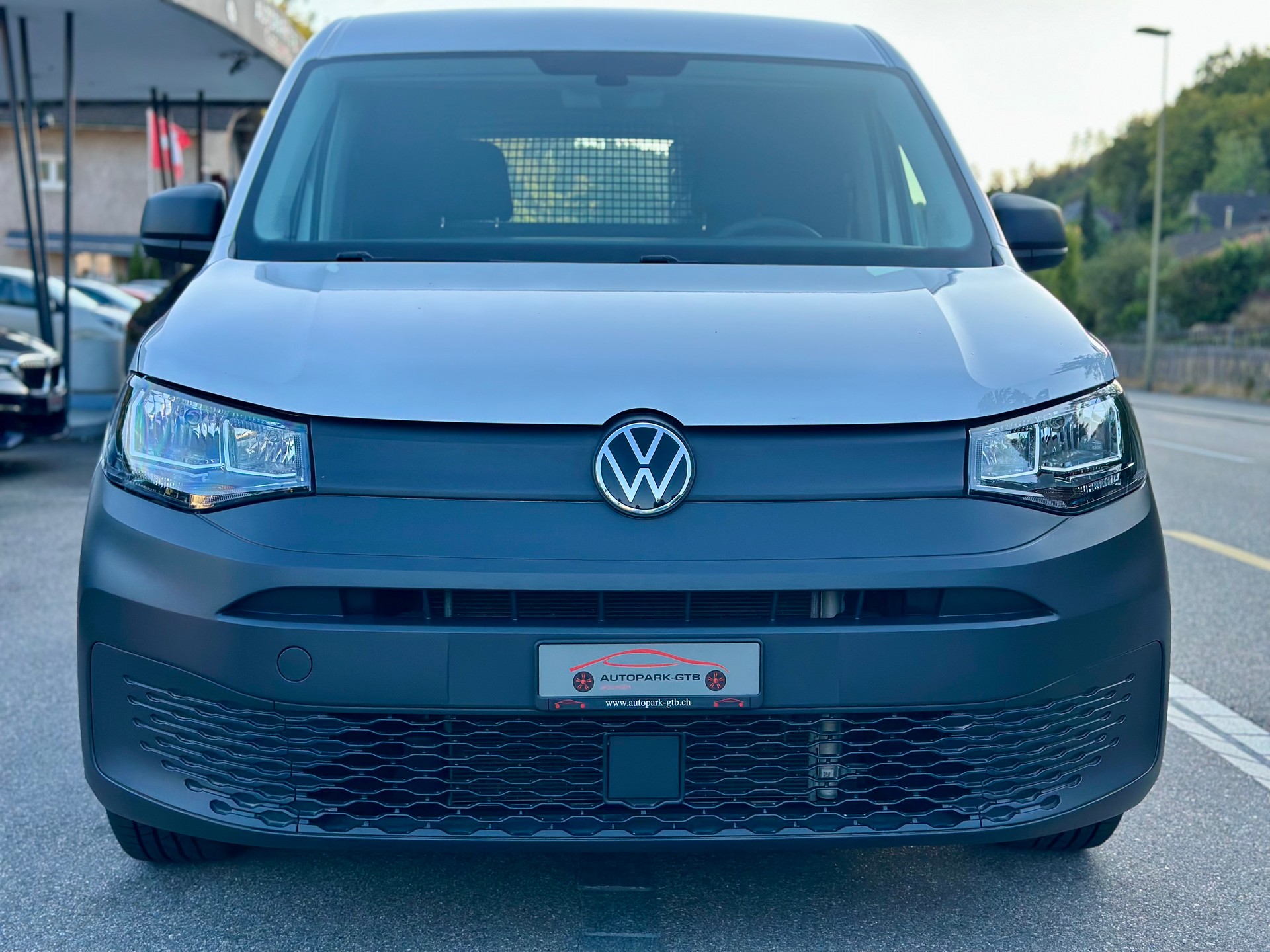 VW Caddy Cargo 1.5 TSI Entry-image-2