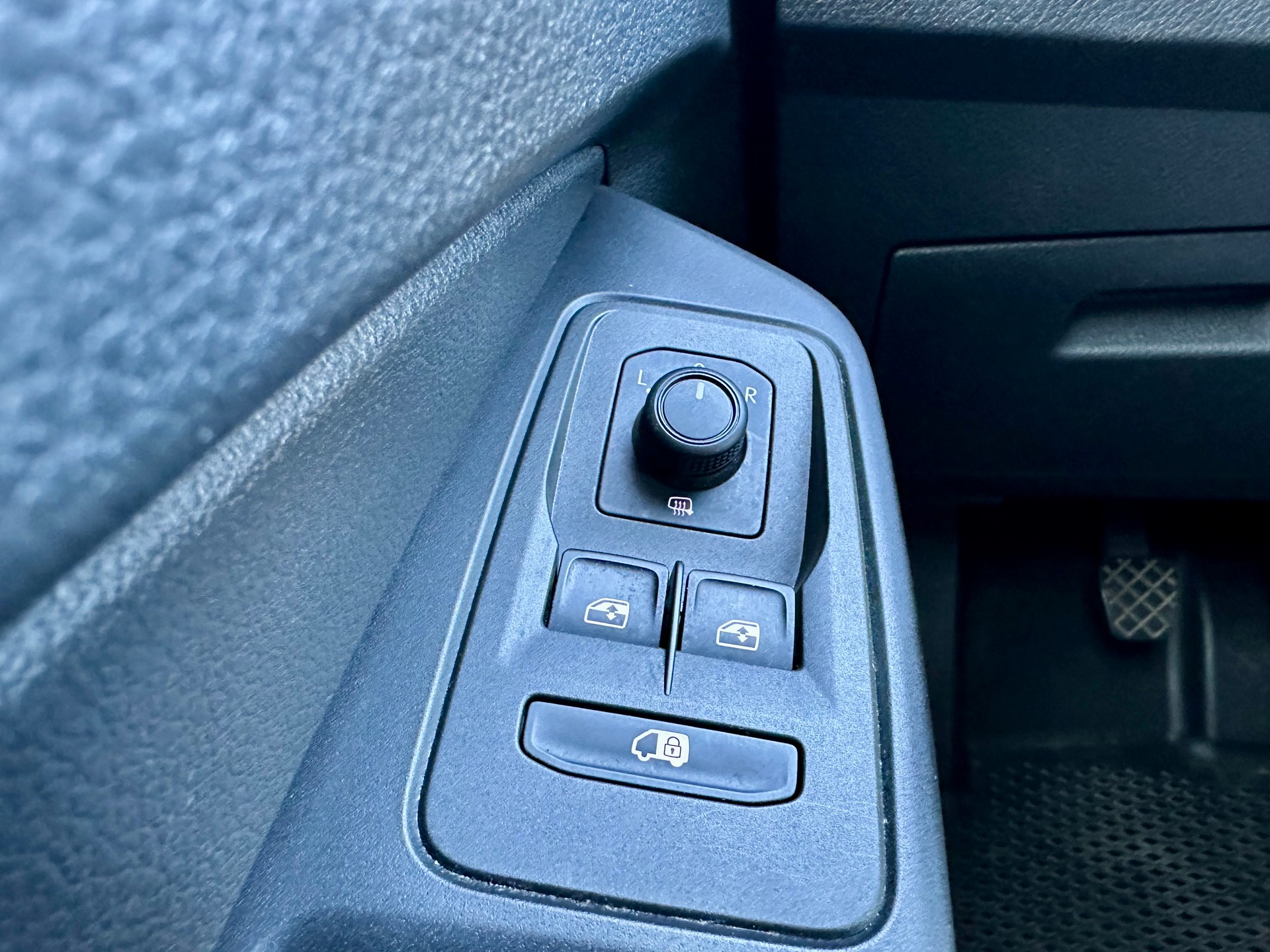 VW Caddy Cargo 1.5 TSI Entry-image-19