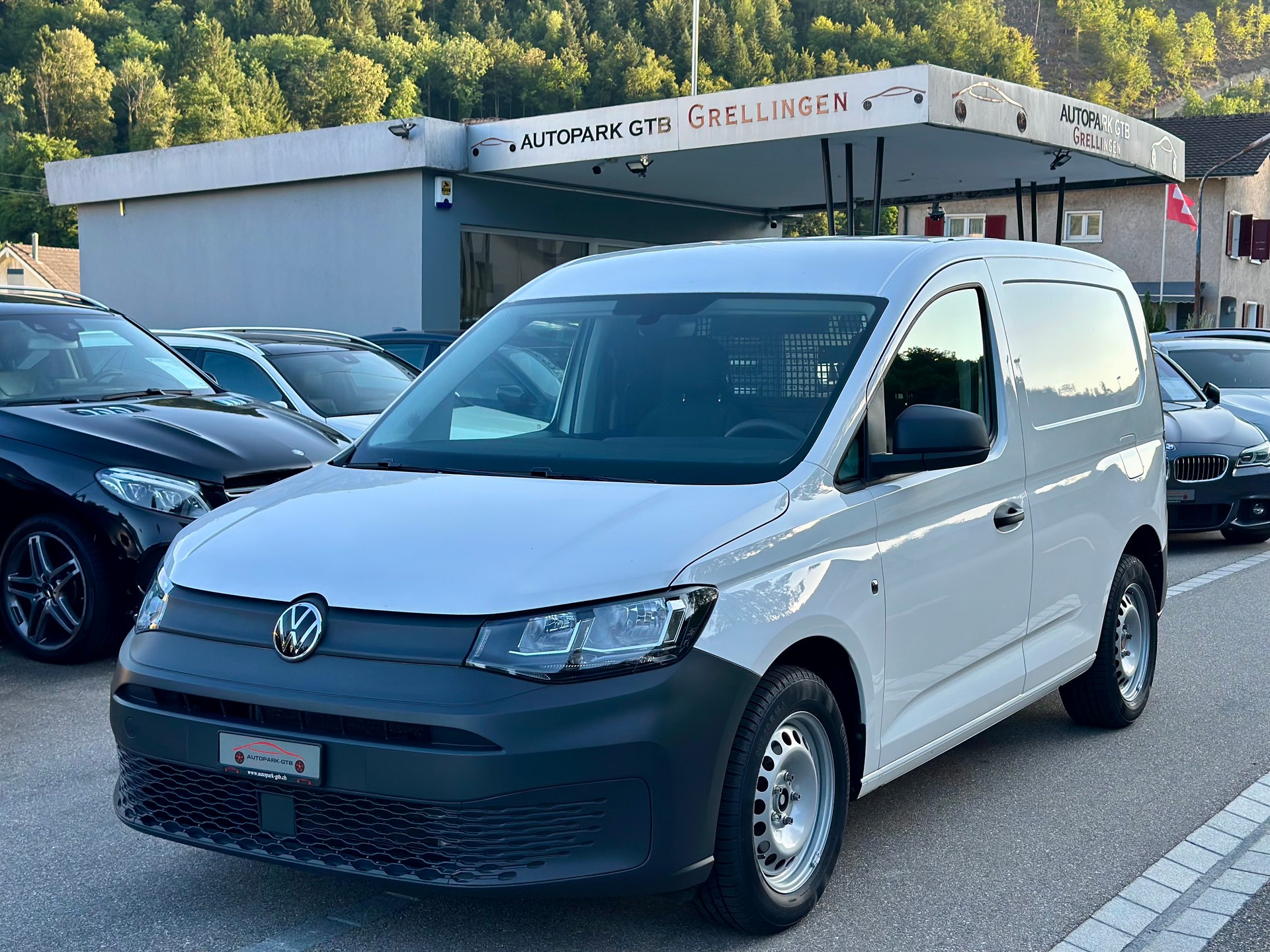 VW Caddy Cargo 1.5 TSI Entry-image-0