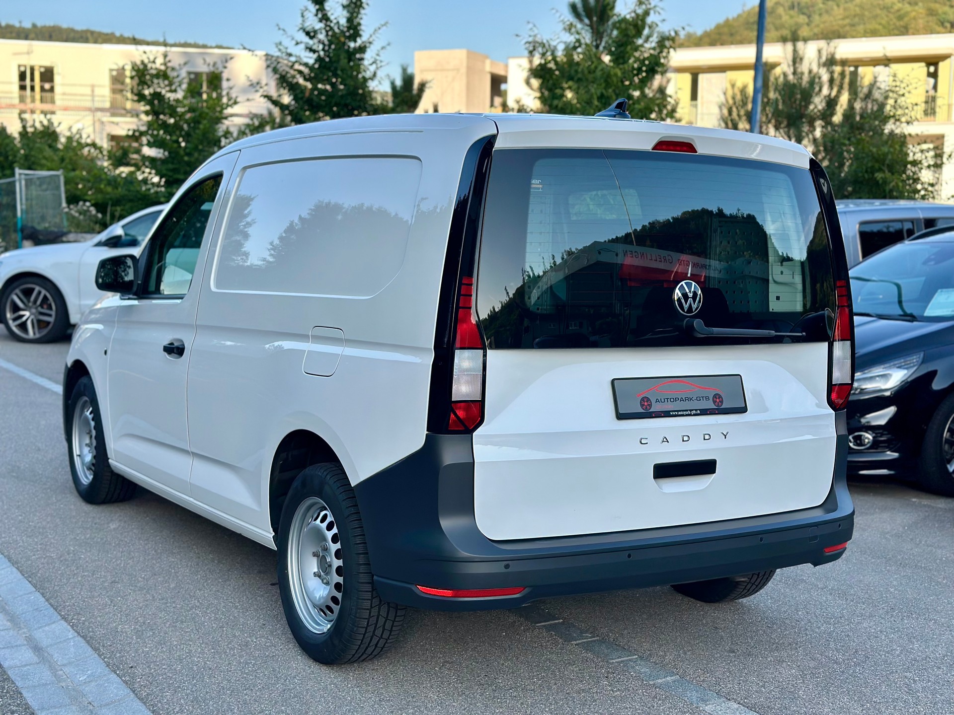VW Caddy Cargo 1.5 TSI Entry-image-6