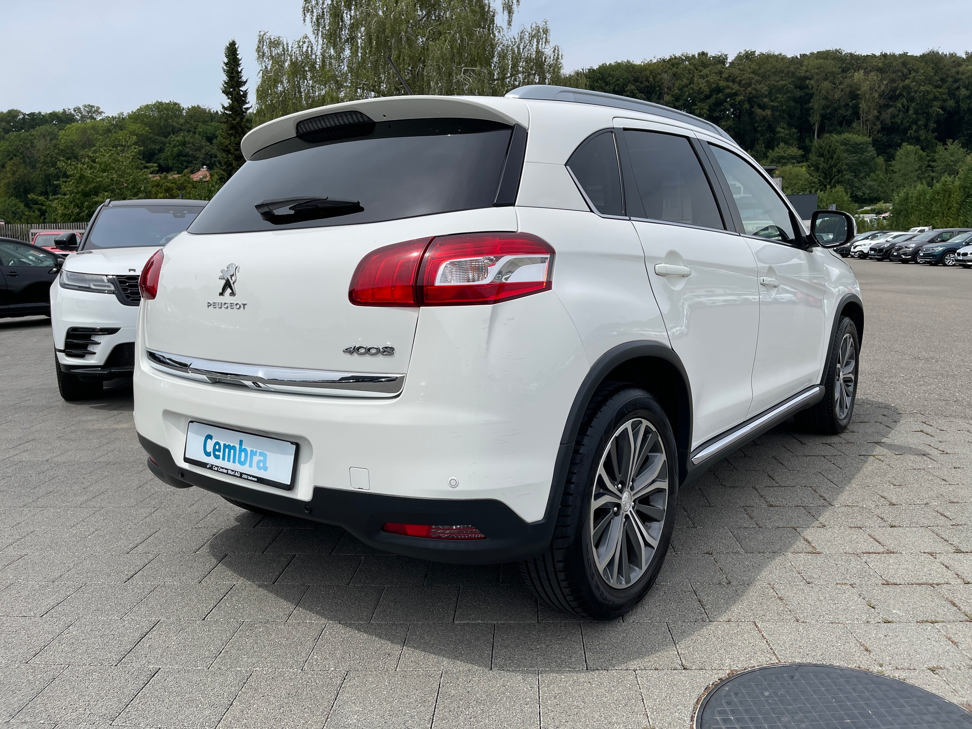 PEUGEOT 4008 1.6 HDi Allure 4WD-image-3