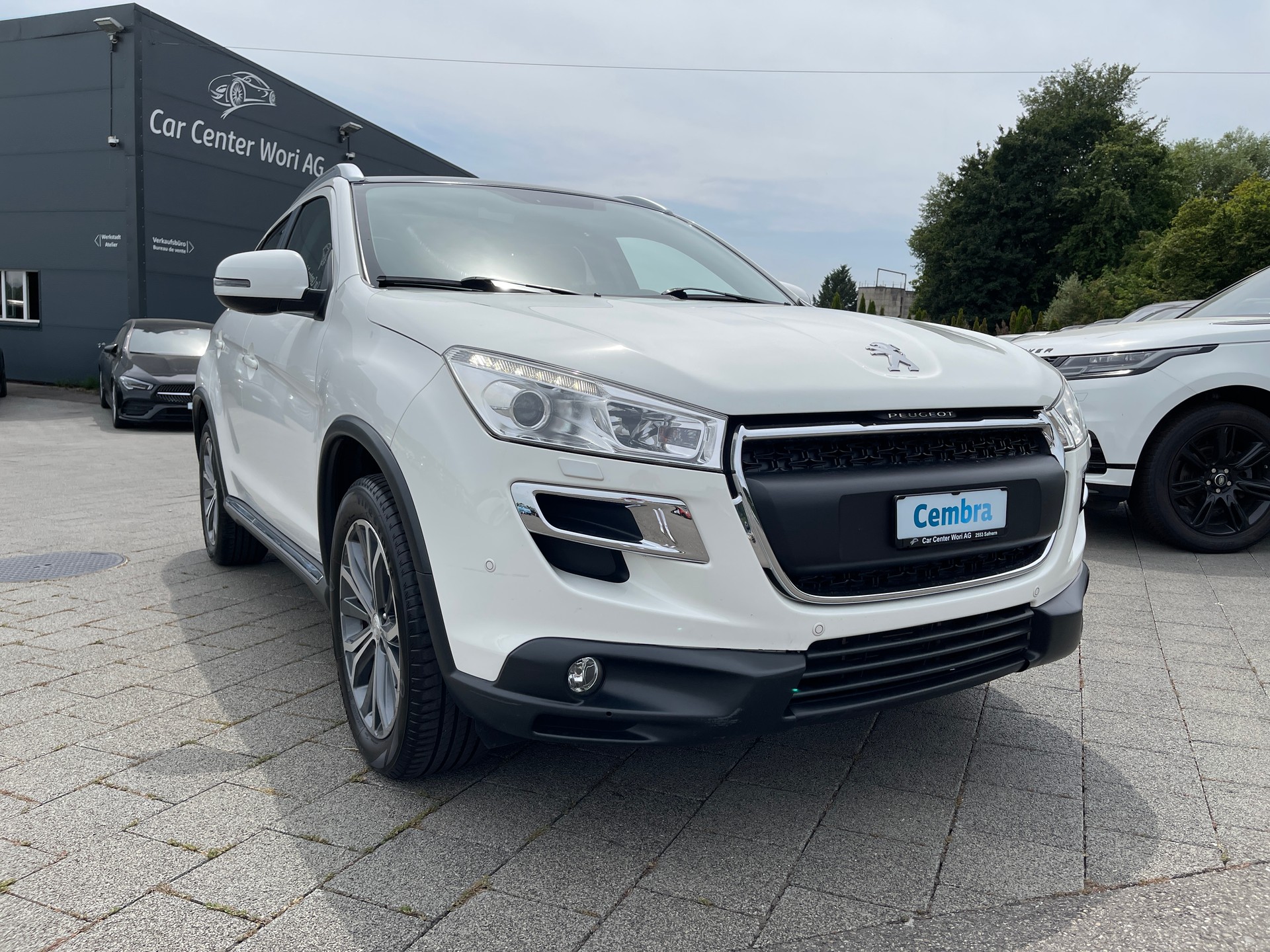 PEUGEOT 4008 1.6 HDi Allure 4WD-image-5