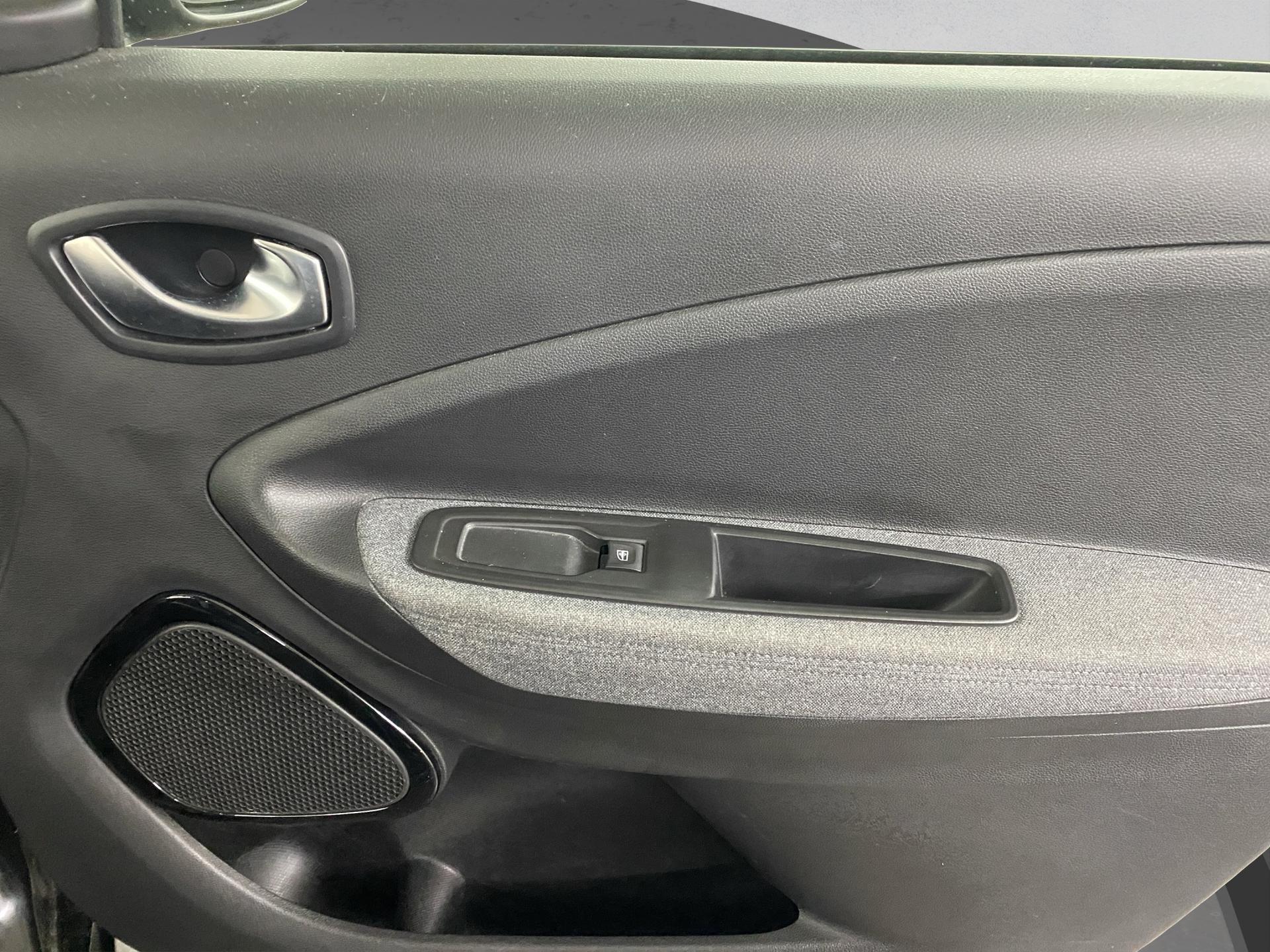 RENAULT Zoe Intens R135 (incl. Batterie)-image-23