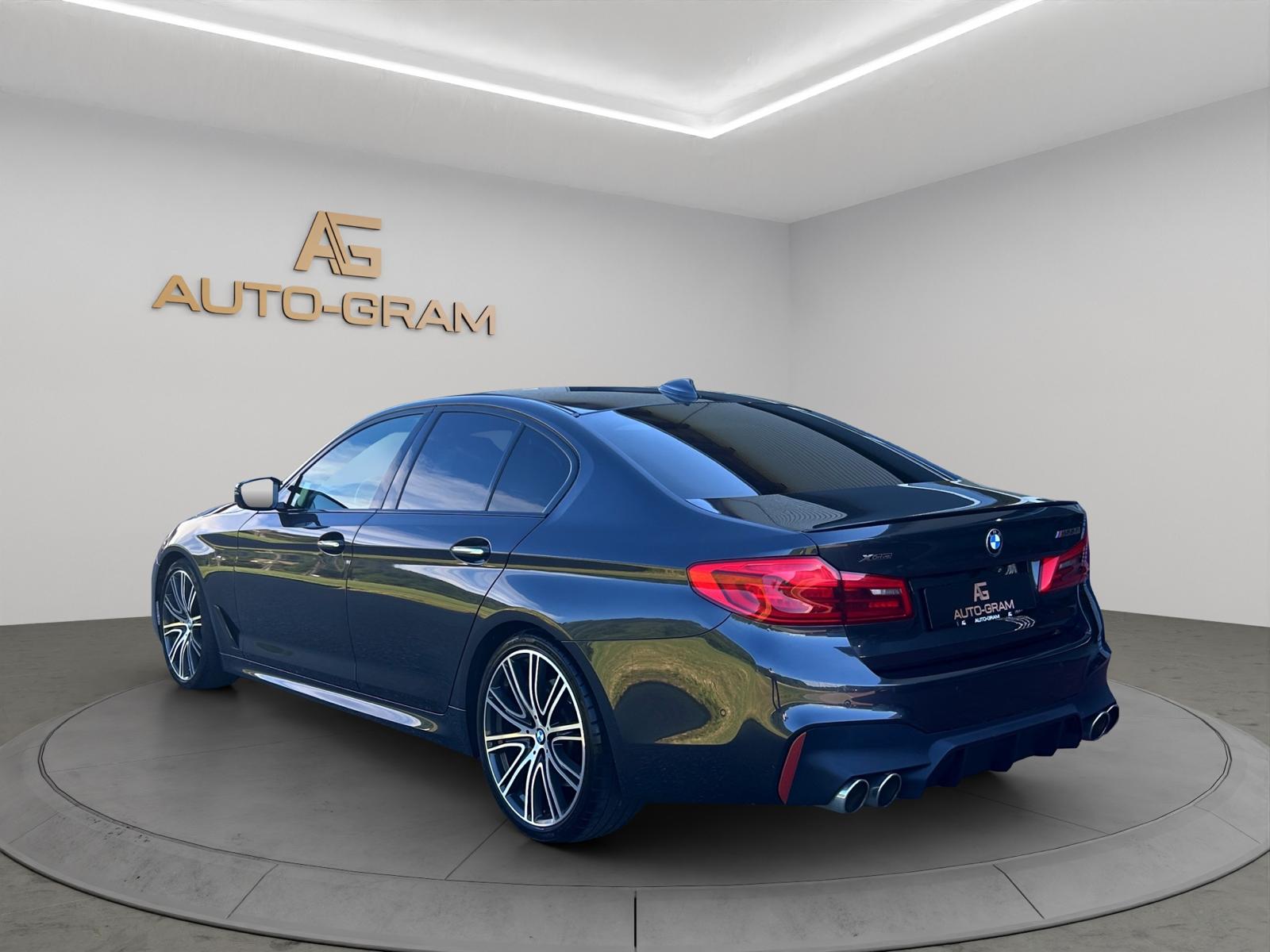 BMW M550i xDrive Steptronic-image-2