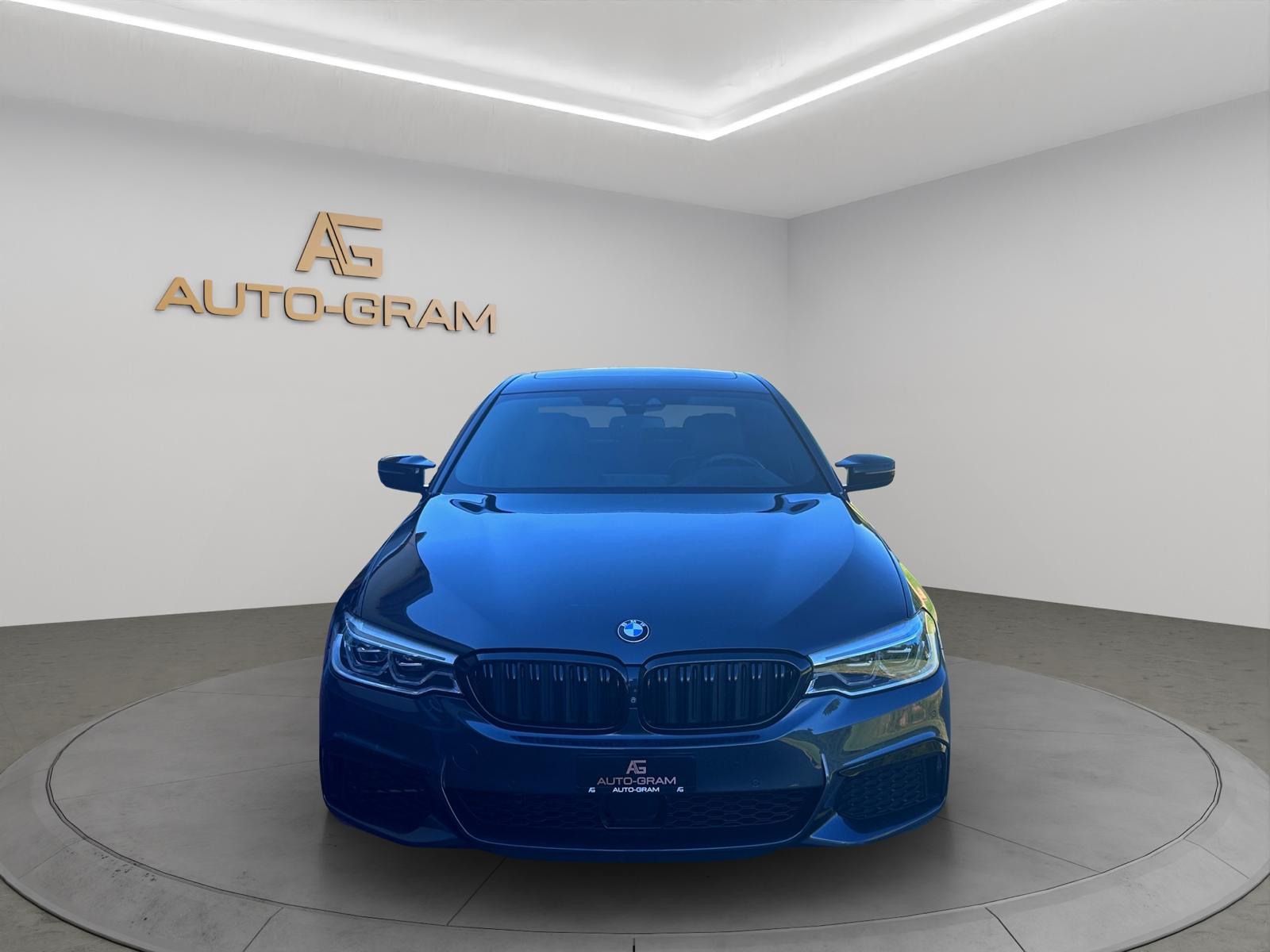 BMW M550i xDrive Steptronic-image-1