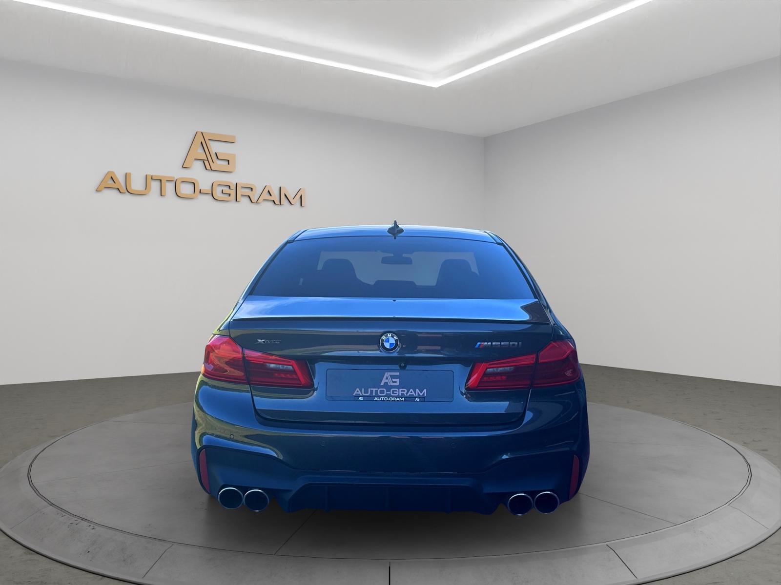 BMW M550i xDrive Steptronic-image-7