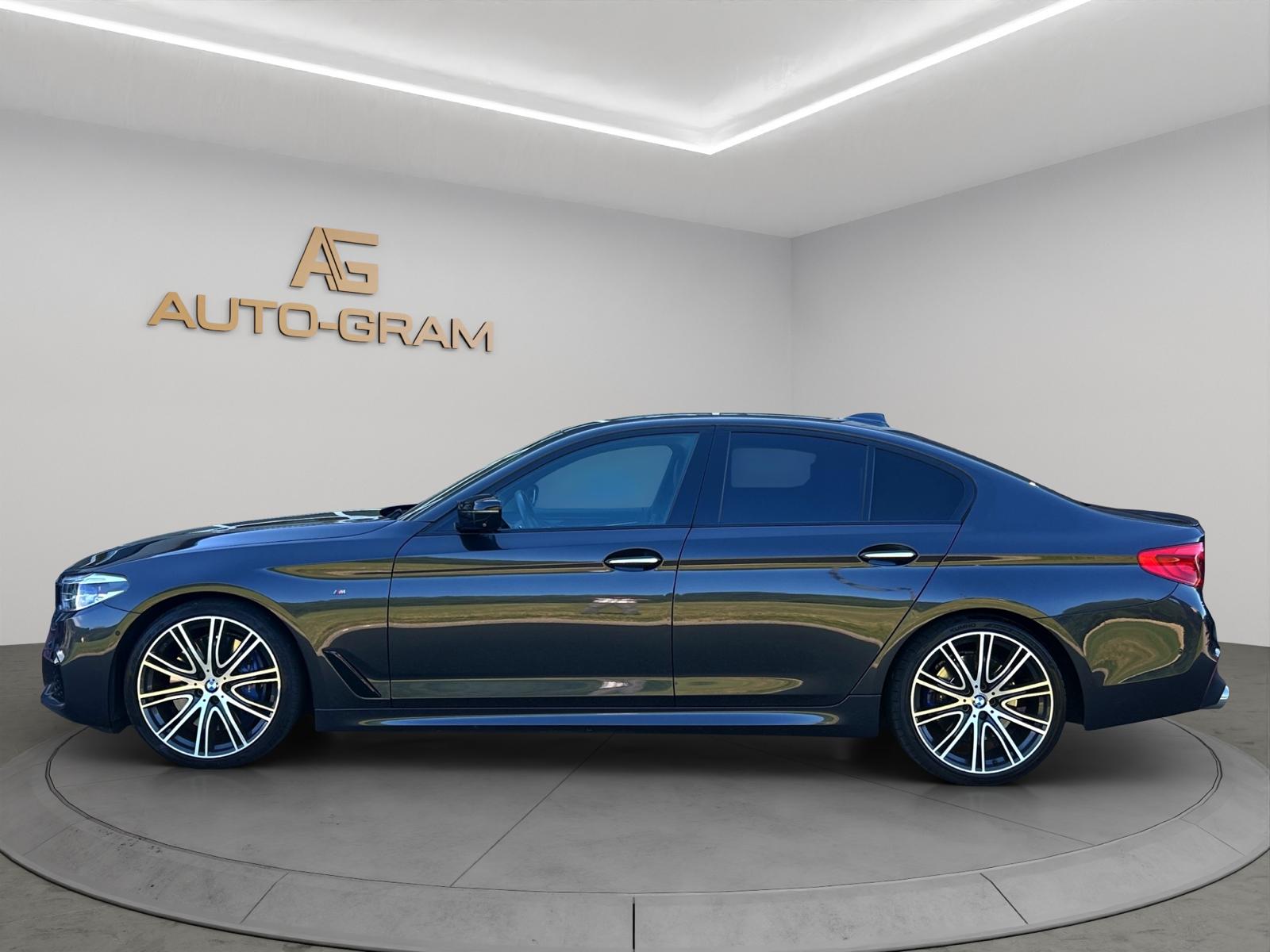 BMW M550i xDrive Steptronic-image-3