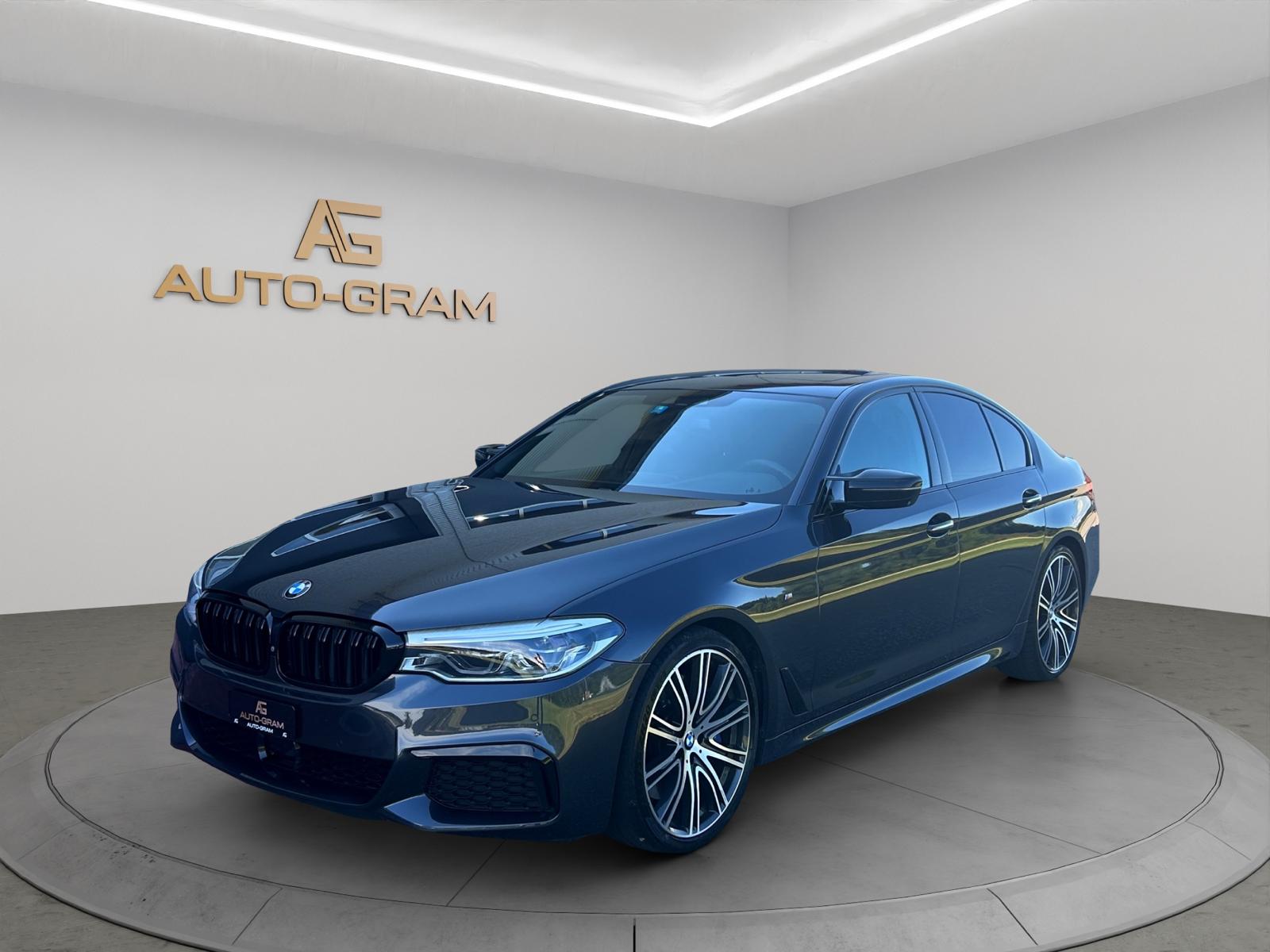 BMW M550i xDrive Steptronic-image-0