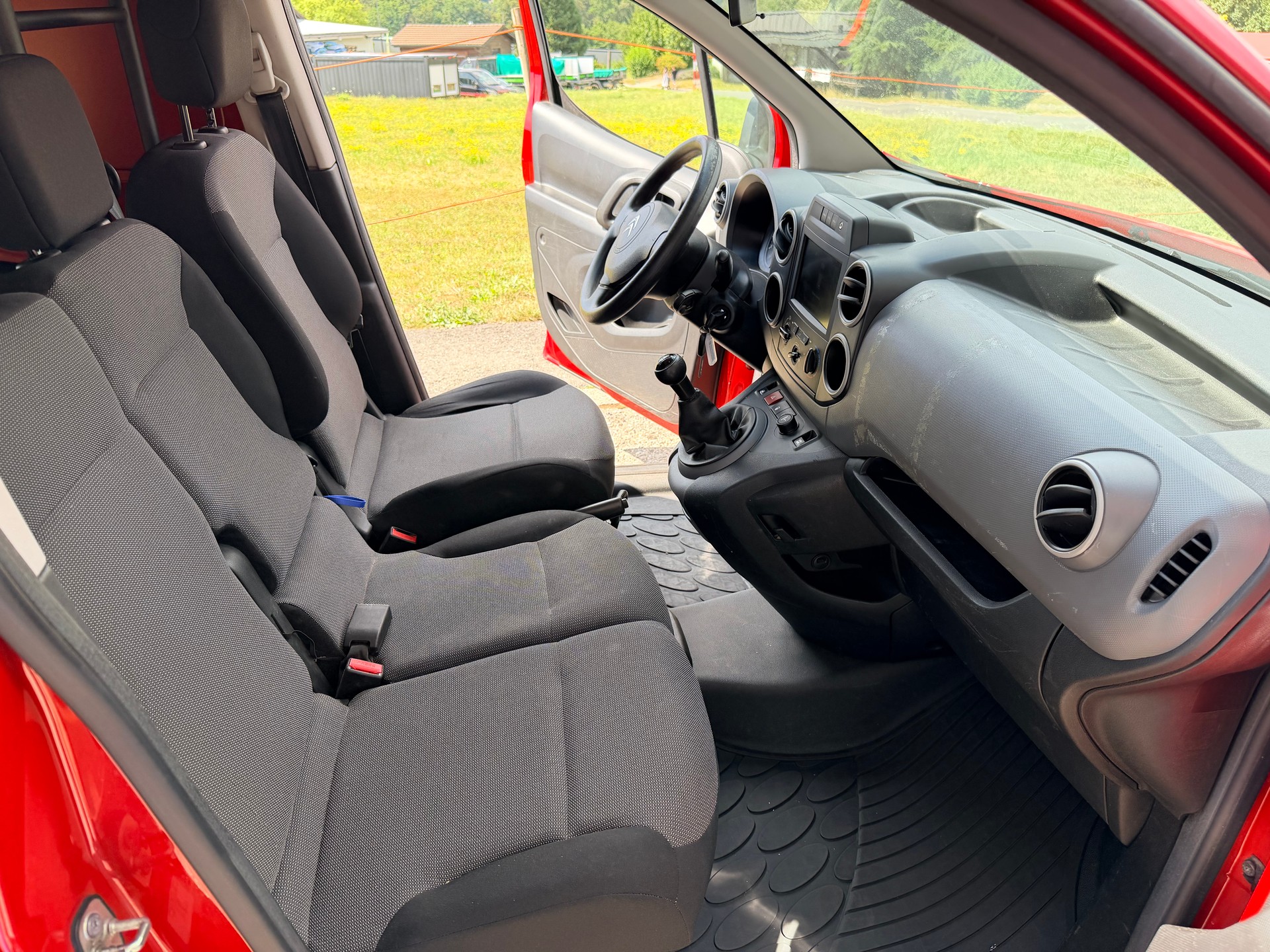 CITROEN Berlingo 1.6 VTi 98 Business-image-10