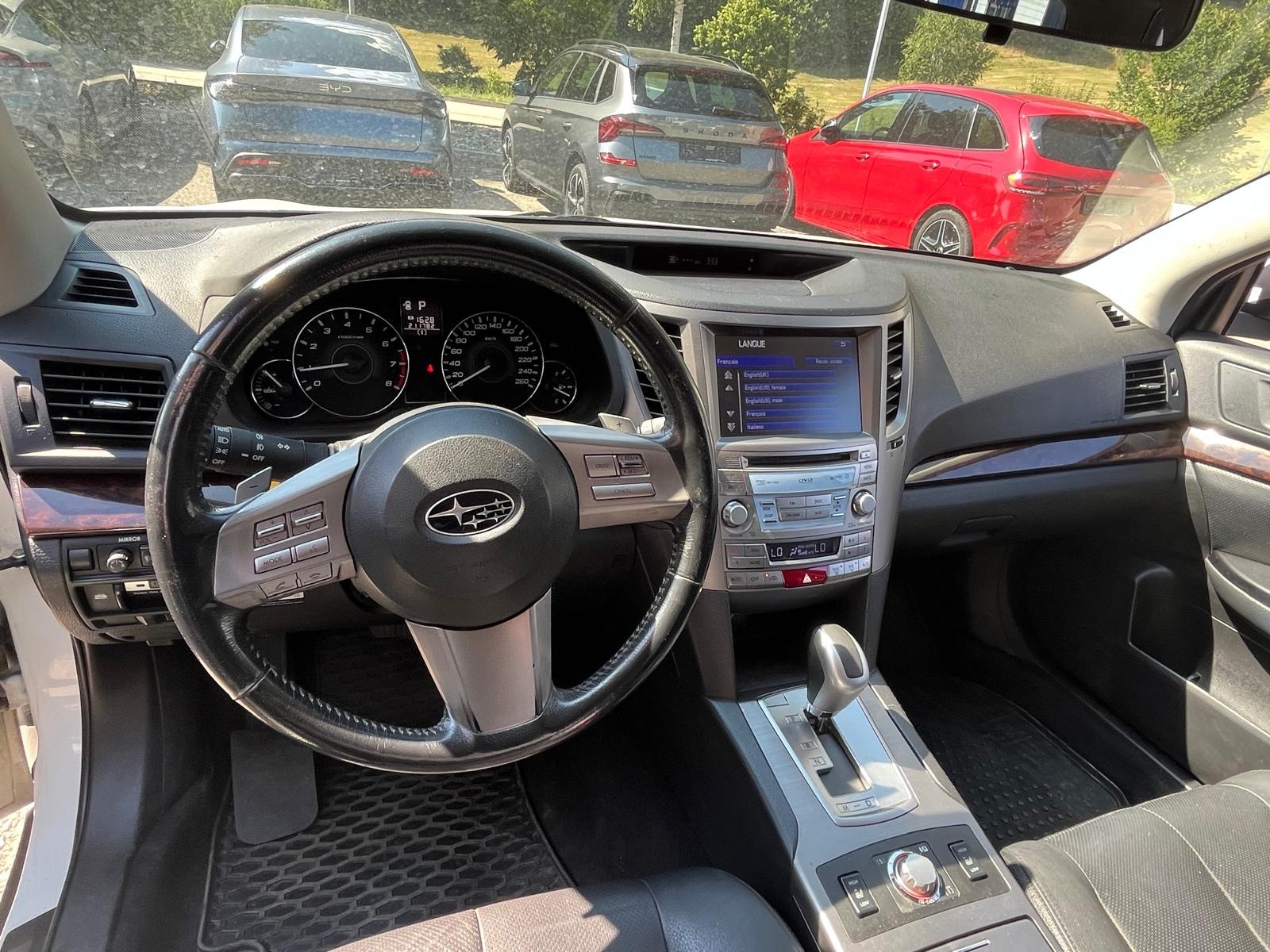 SUBARU Outback 3.6R Executive AWD Automatic-image-5