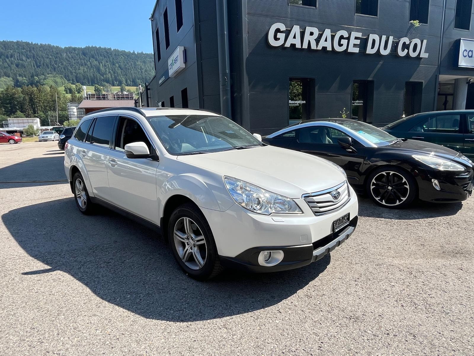 SUBARU Outback 3.6R Executive AWD Automatic-image-0