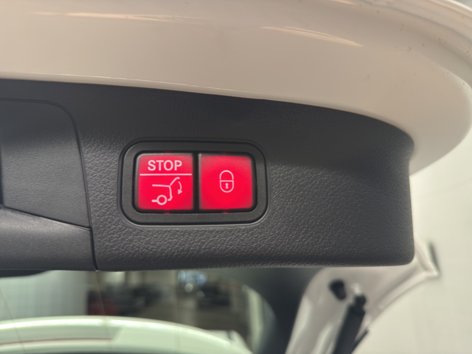 MERCEDES-BENZ GLA 200 Advanced Plus Line Night Star-image-11