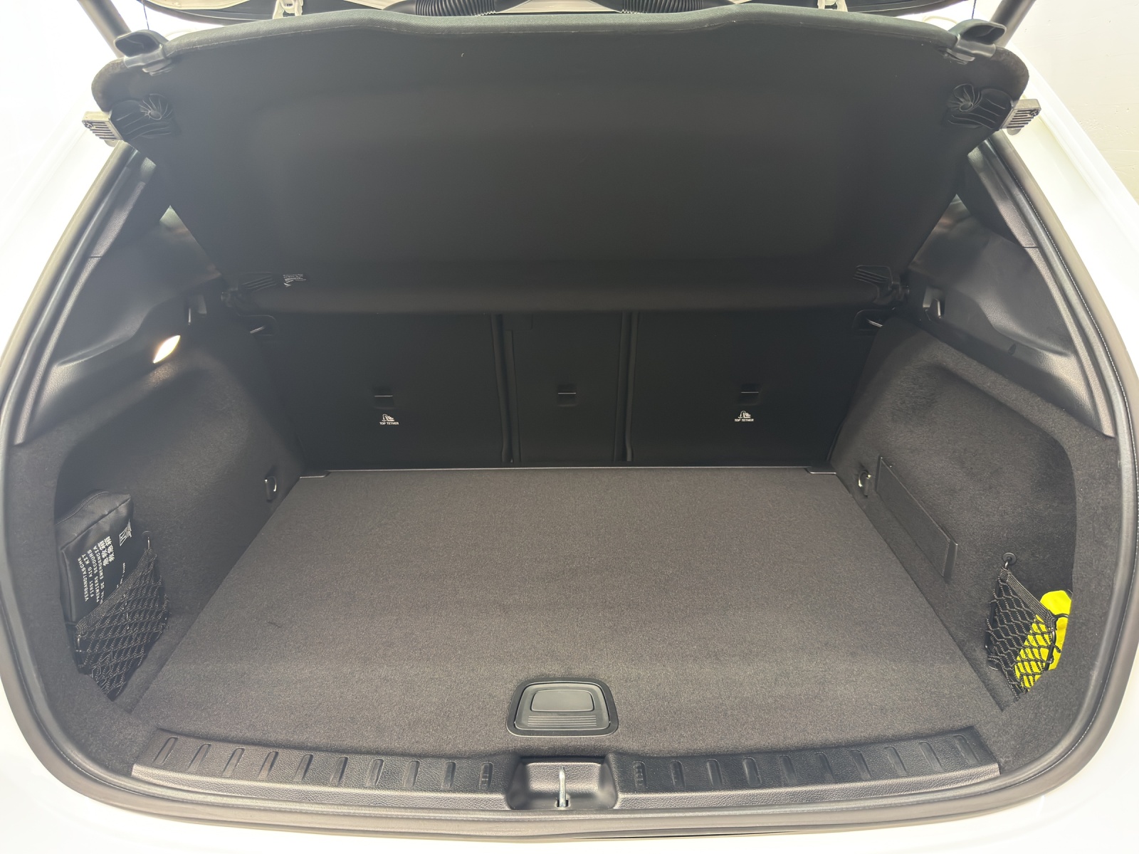 MERCEDES-BENZ GLA 200 Advanced Plus Line Night Star-image-10