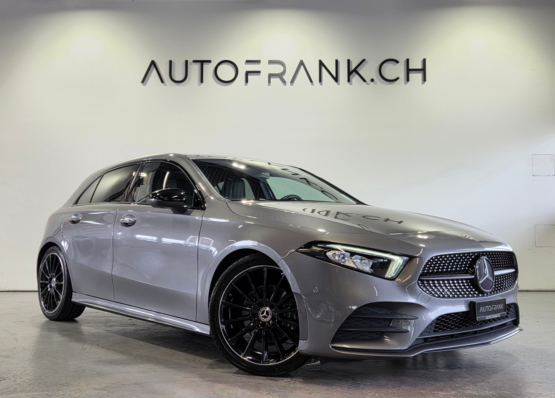 MERCEDES-BENZ A 200 AMG Line-image-0