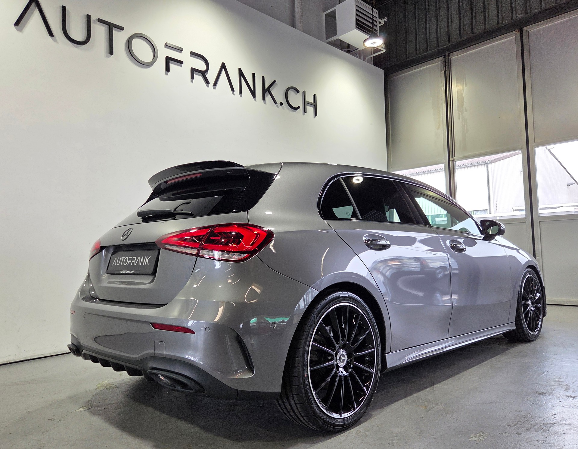 MERCEDES-BENZ A 200 AMG Line-image-2