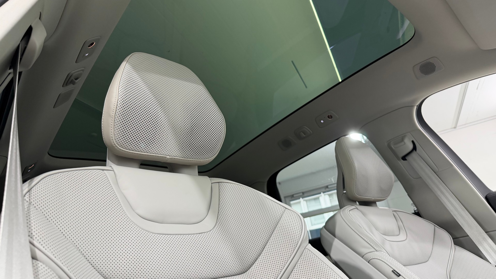 VOLVO EX 90 Twin Ultra AWD-image-10