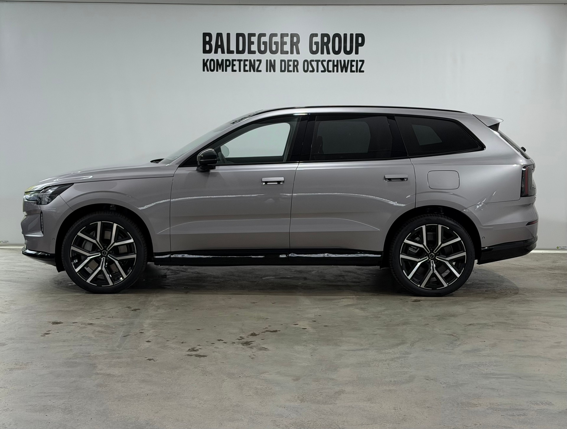 VOLVO EX 90 Twin Ultra AWD-image-1