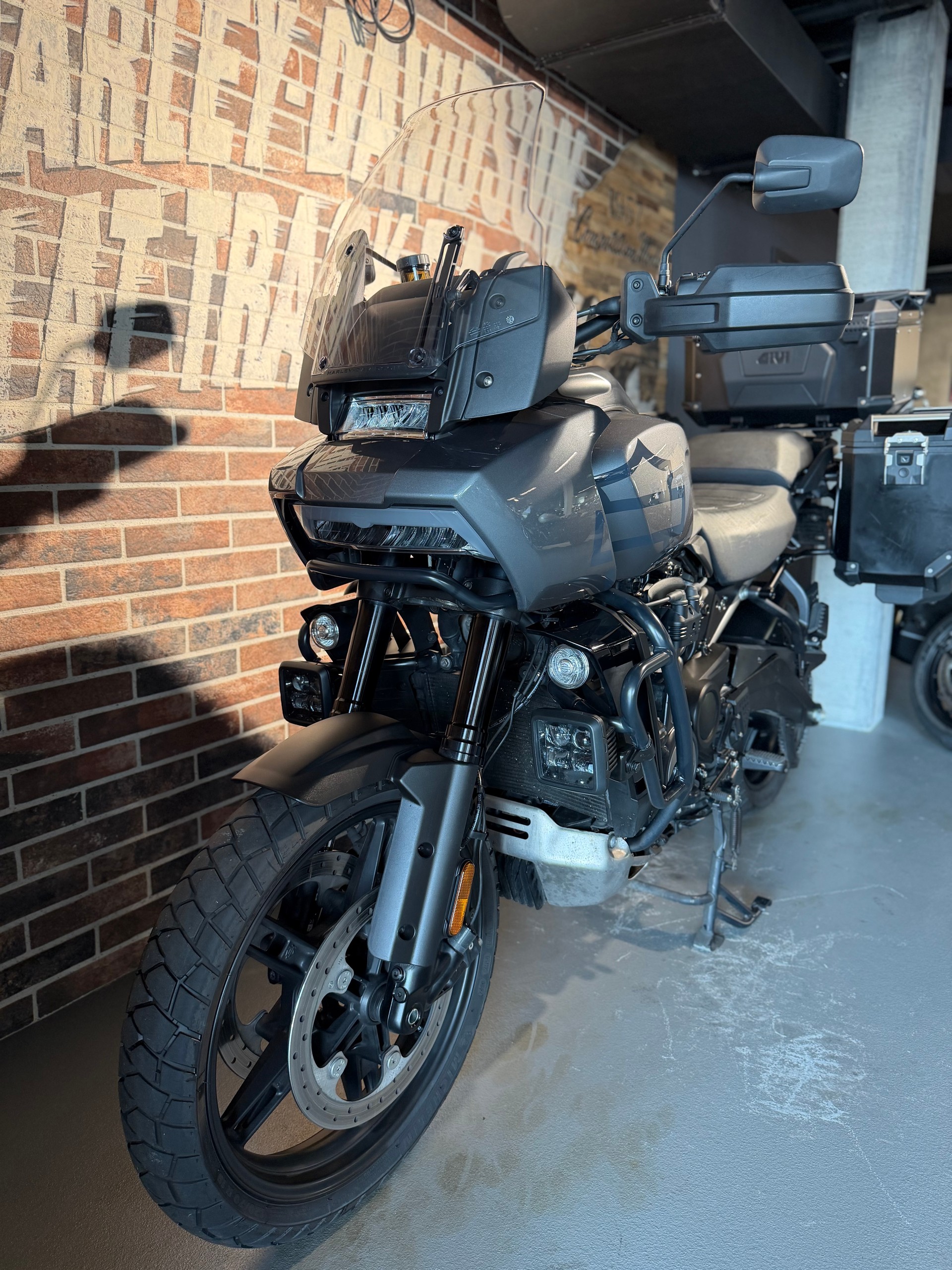 HARLEY-DAVIDSON RA Pan America 1250 Special-showroom-element-2