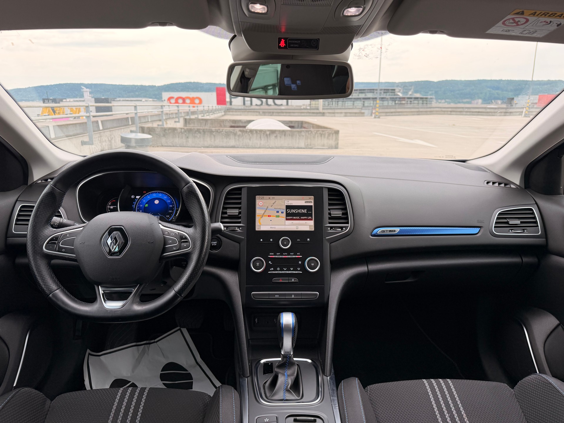 RENAULT Mégane 1.2 16V Turbo GT Line EDC-image-8