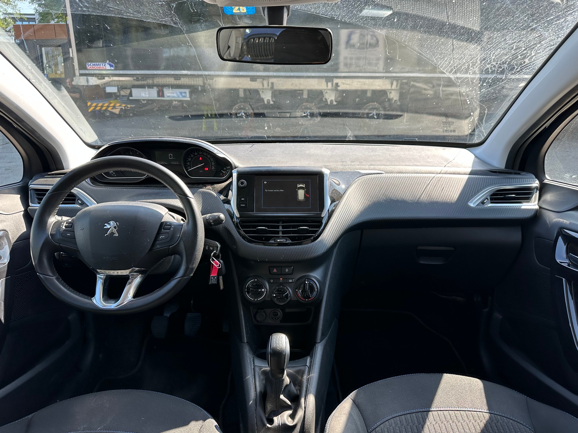 PEUGEOT 208 1.2 PureTech Active-image-11