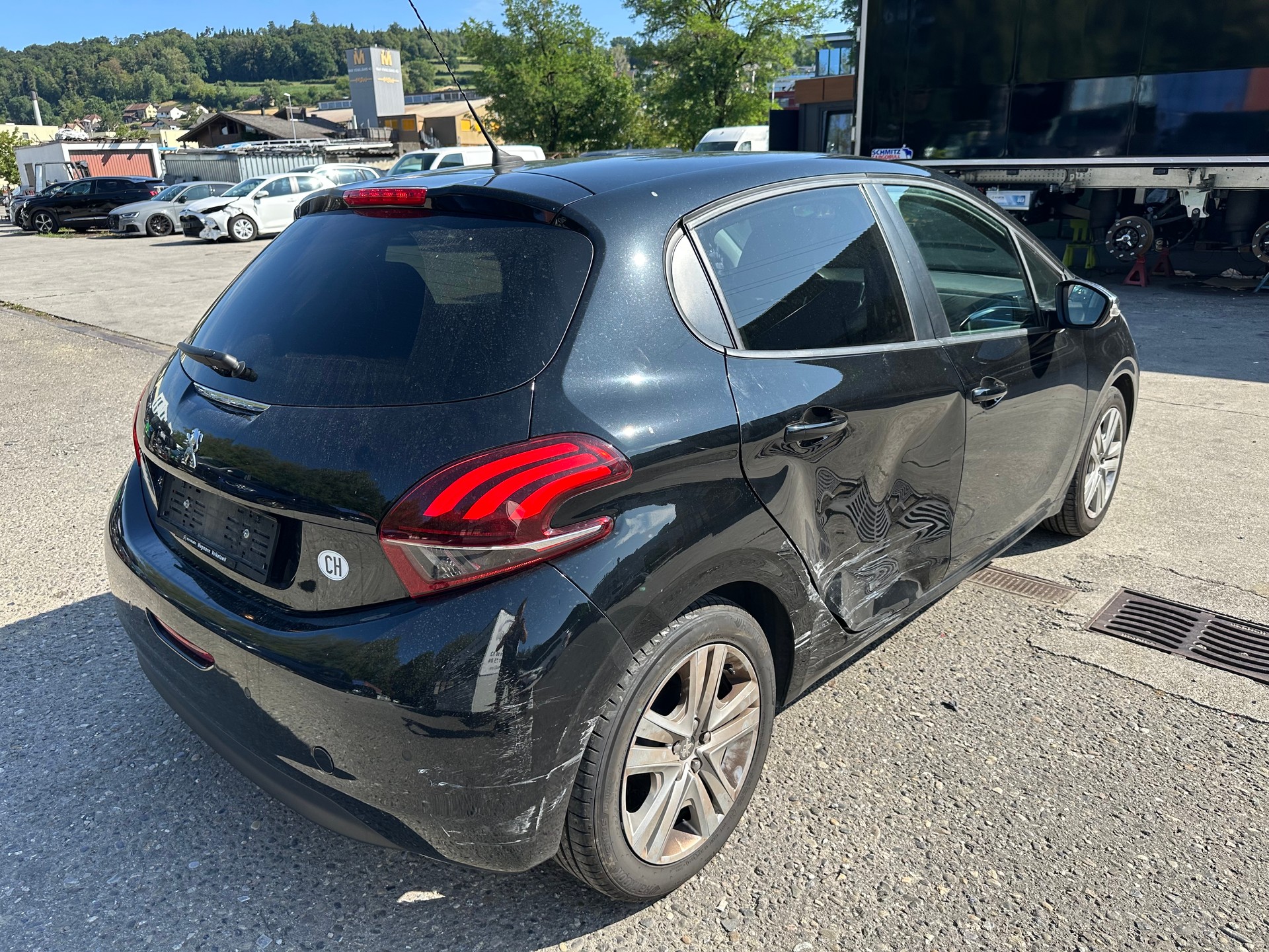 PEUGEOT 208 1.2 PureTech Active-image-5