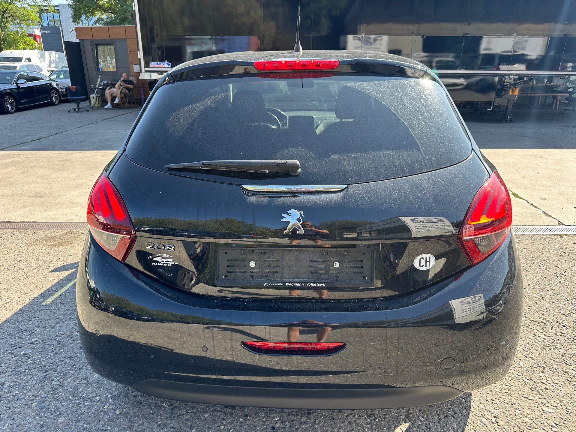 PEUGEOT 208 1.2 PureTech Active-image-2