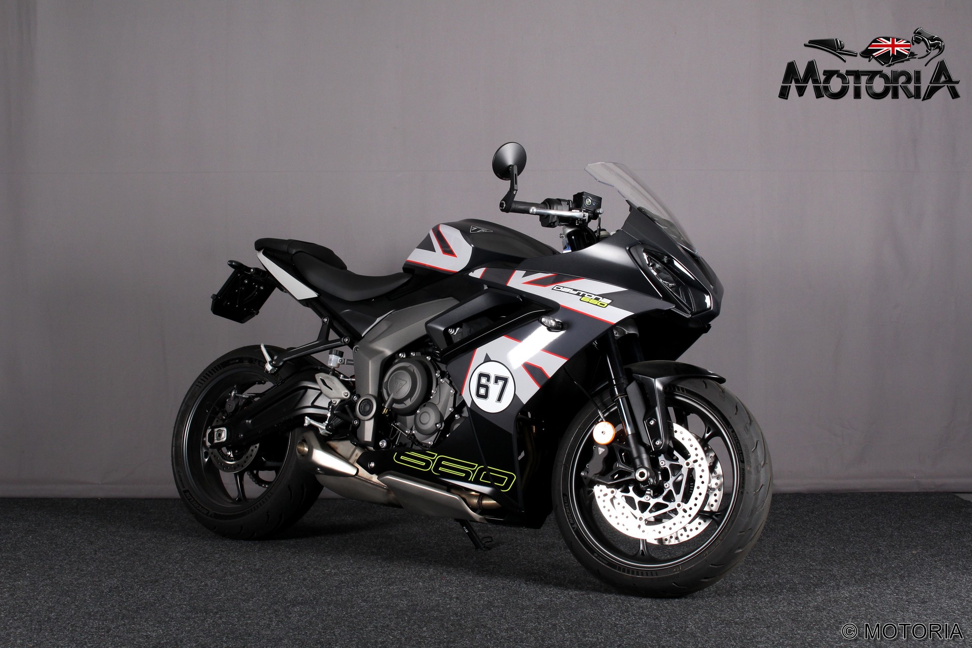 TRIUMPH Daytona 660 Sport