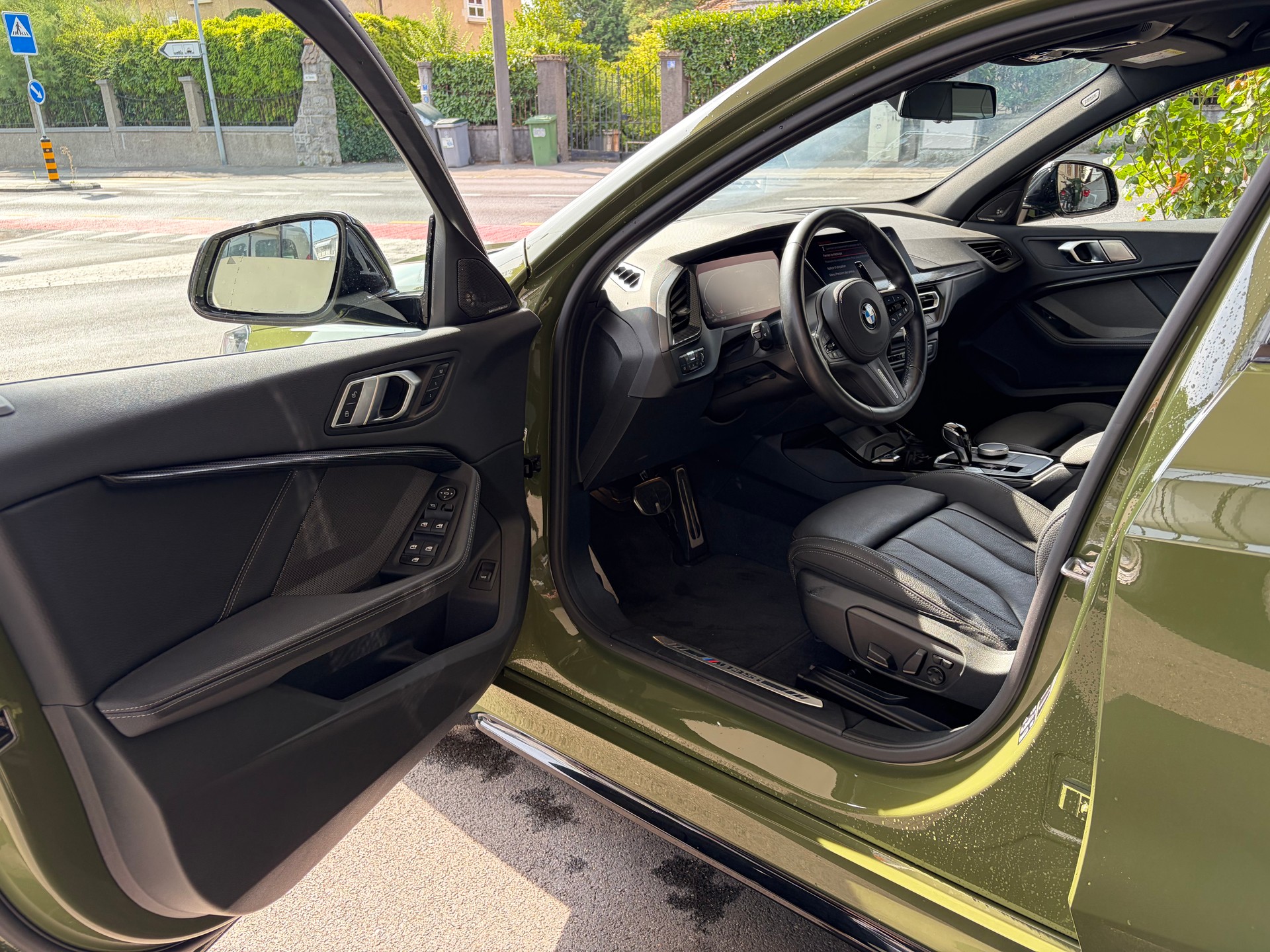 BMW M135i xDrive Swiss Performance Steptronic-image-6