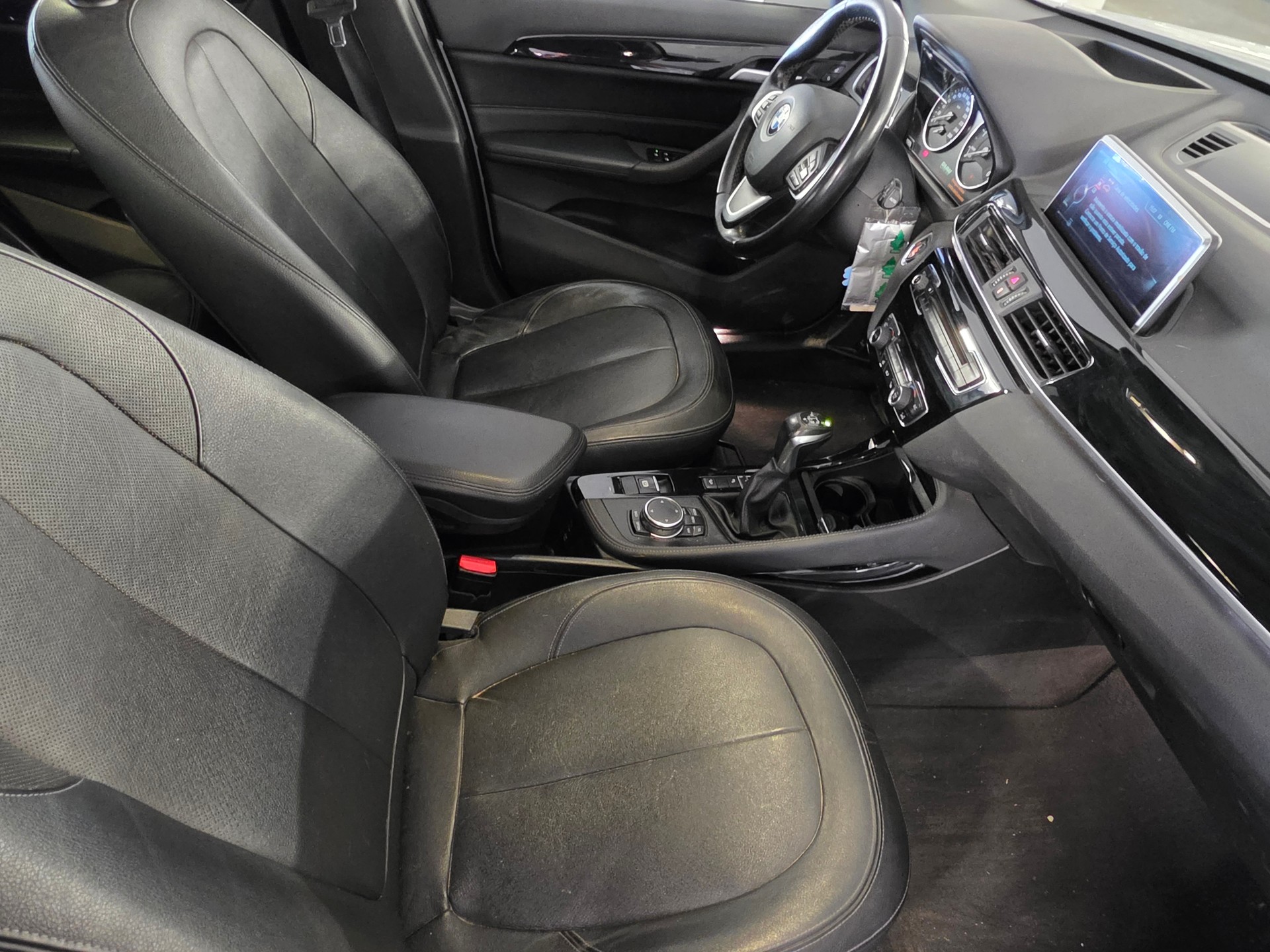 BMW X1 xDrive 20d Steptronic-image-13