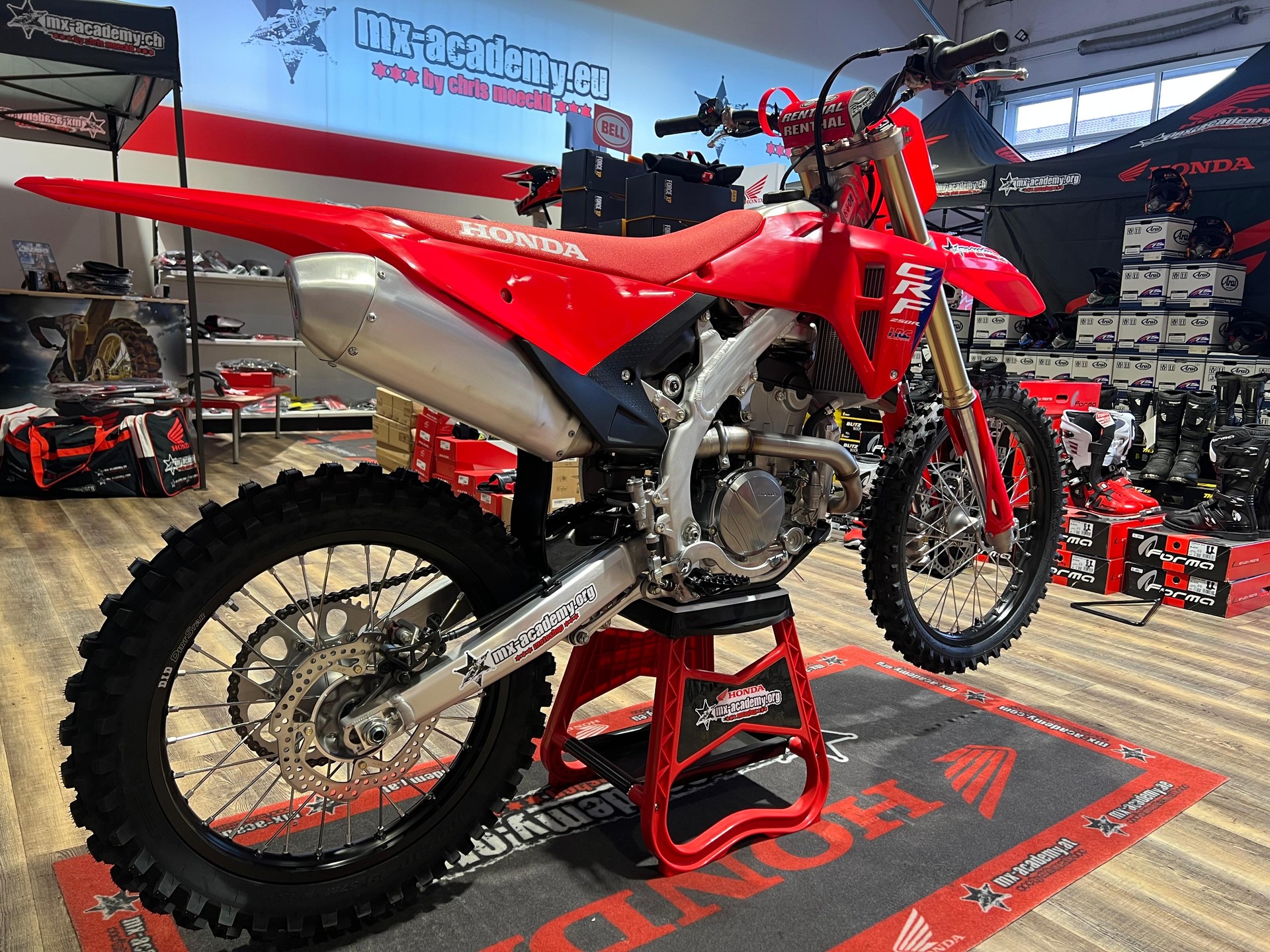 HONDA ** CRF250R ** Neufahrzeug 2026-showroom-element-1