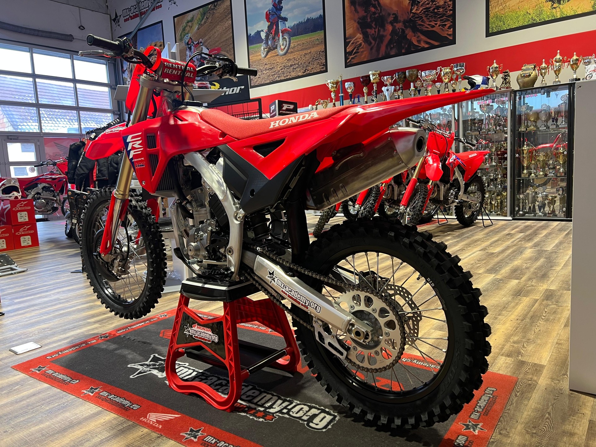 HONDA ** CRF250R ** Neufahrzeug 2026-image-6