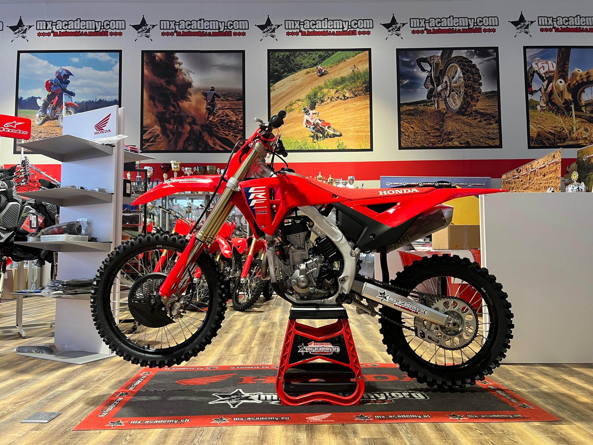 HONDA ** CRF250R ** Neufahrzeug 2026-image-7