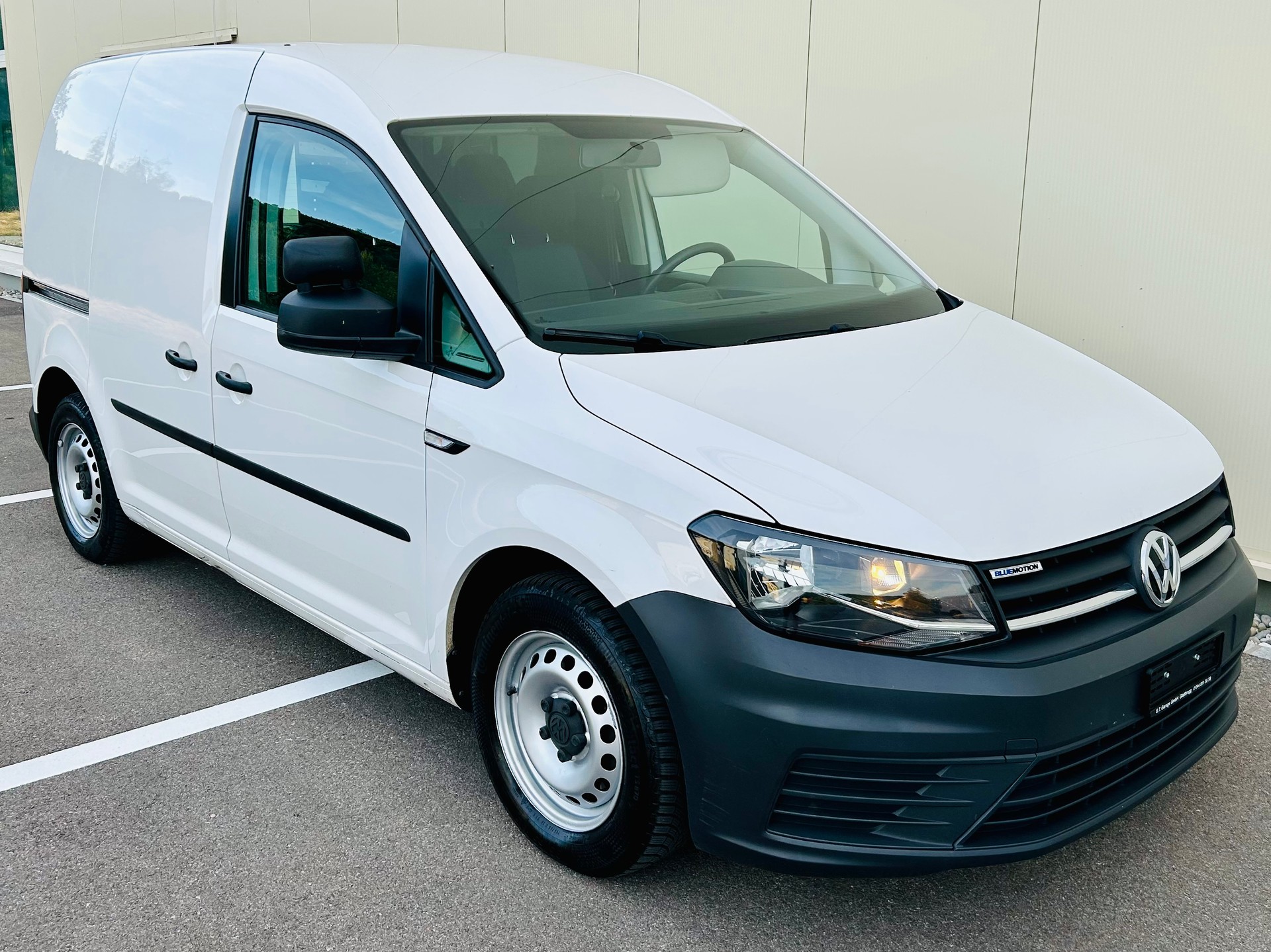 VW Caddy 2.0TDI BlueMotion-image-4