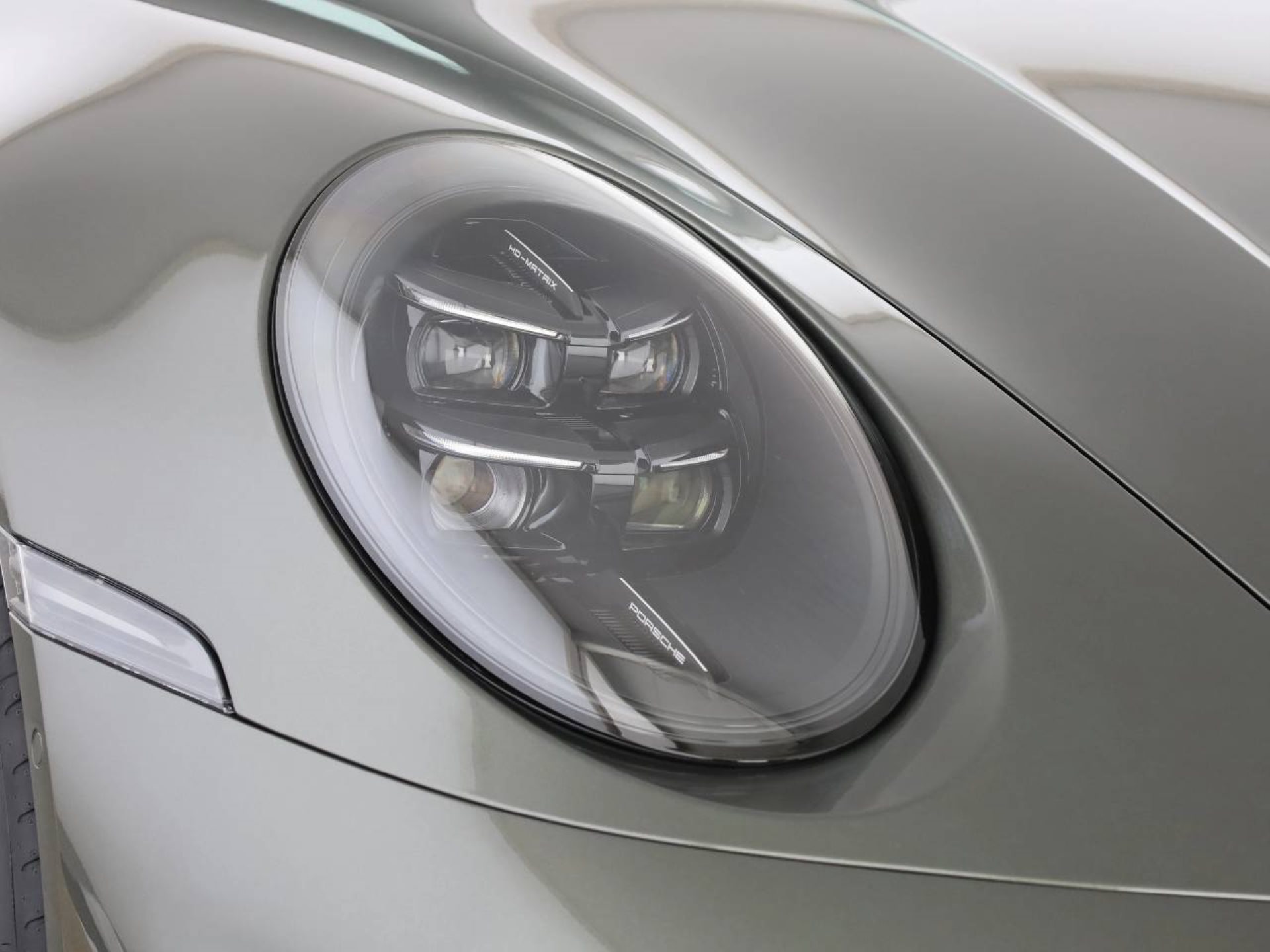 PORSCHE 911 Carrera 4S Cabriolet-image-20