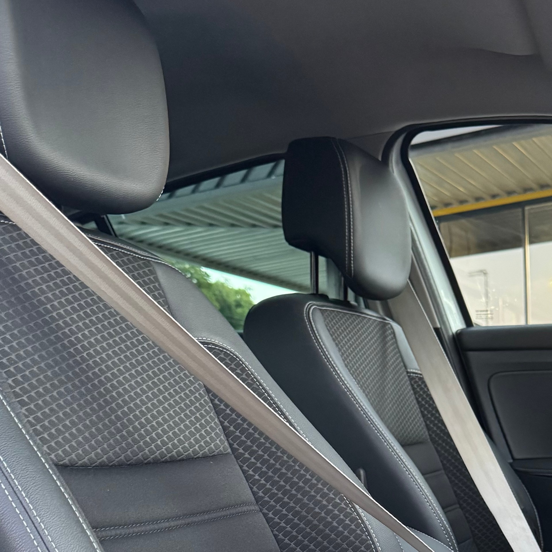 RENAULT Mégane 1.2 16V Turbo Swiss Edition EDC-image-25