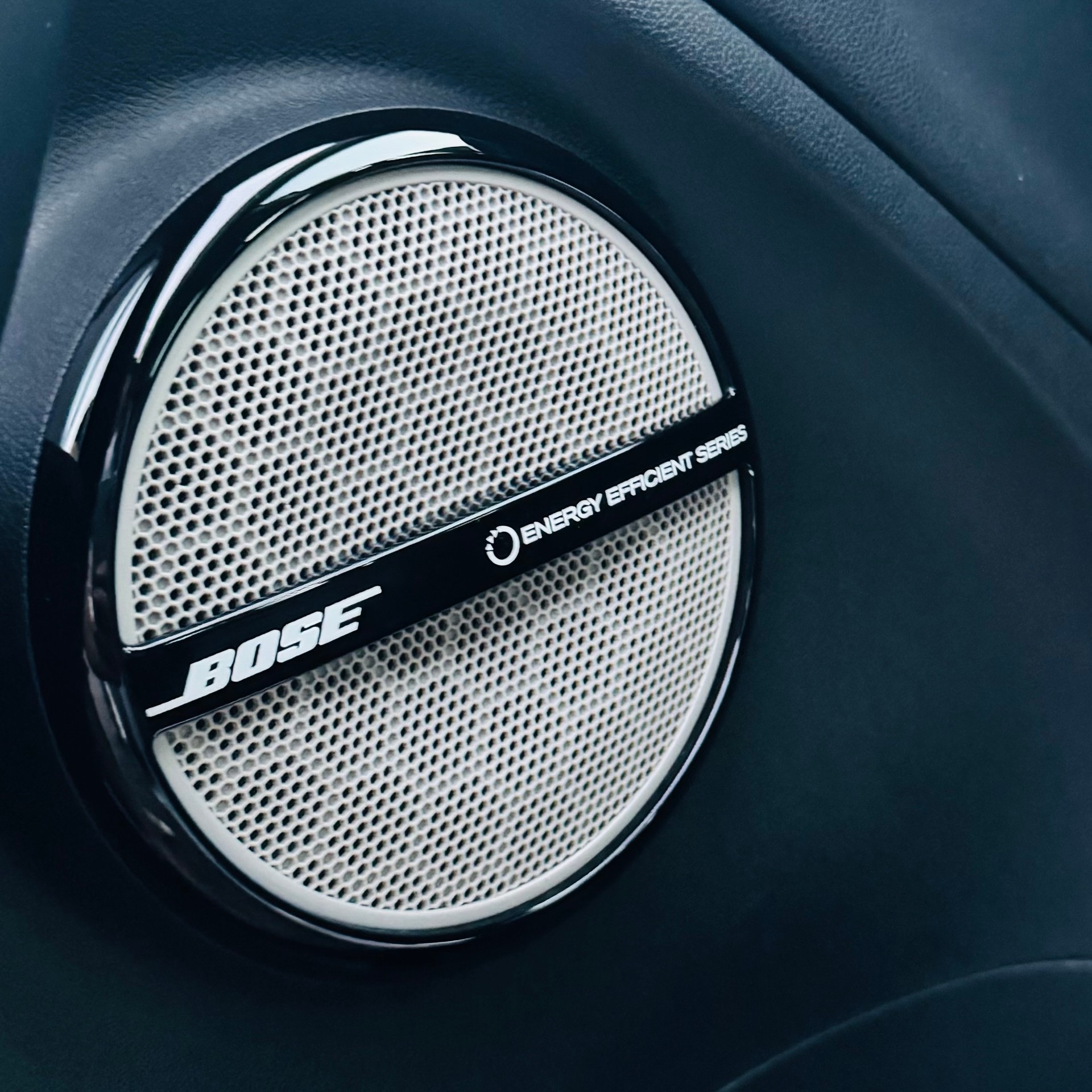 RENAULT Mégane 1.2 16V Turbo Swiss Edition EDC-image-7