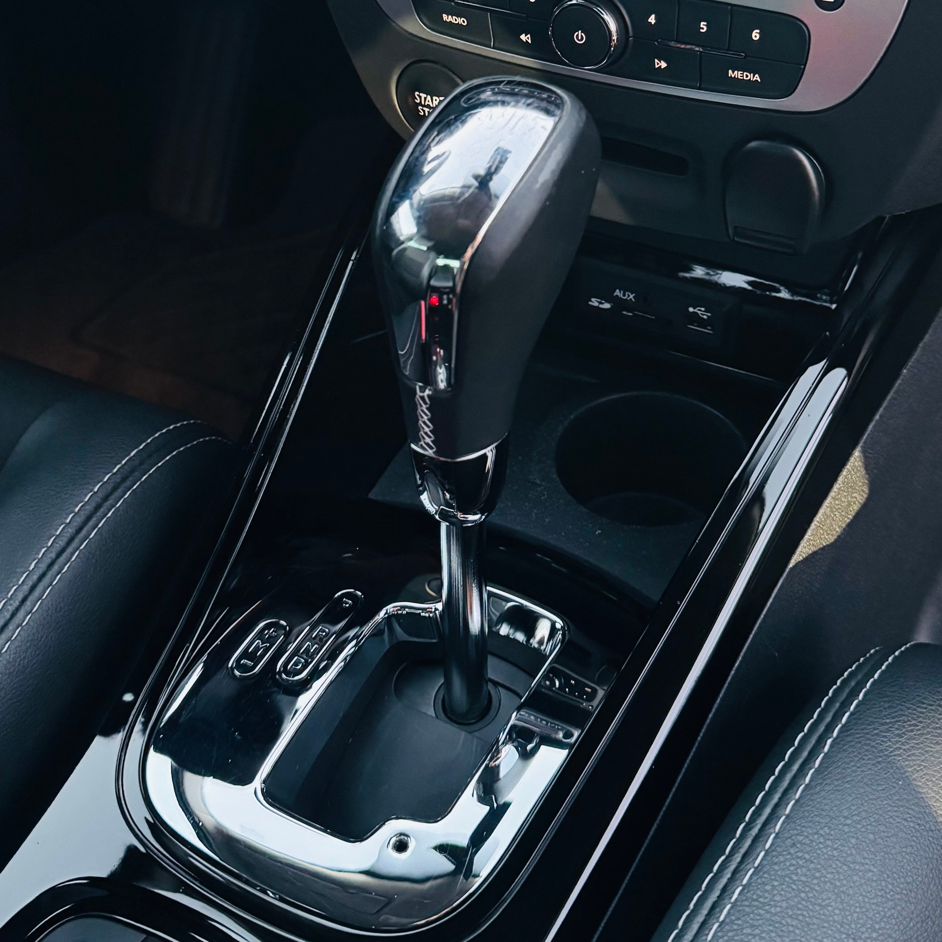 RENAULT Mégane 1.2 16V Turbo Swiss Edition EDC-image-19