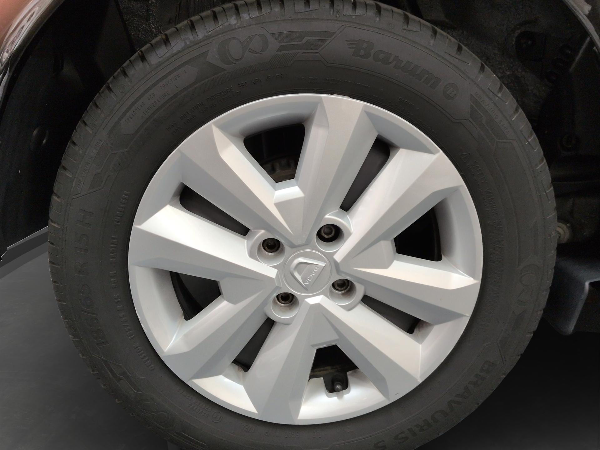 DACIA Sandero TCe 90 Comfort-image-23