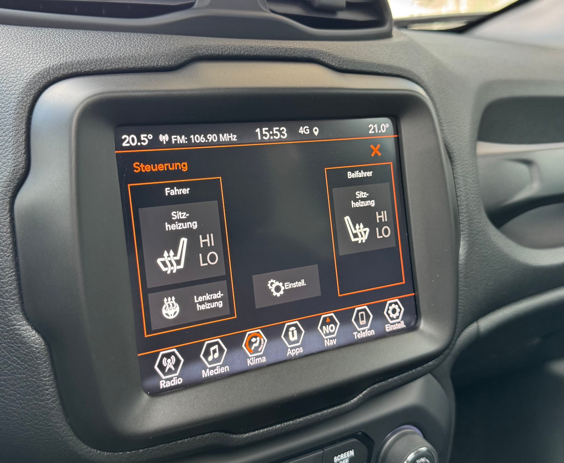 JEEP Renegade 1.3 T PHEV S AWD-image-17